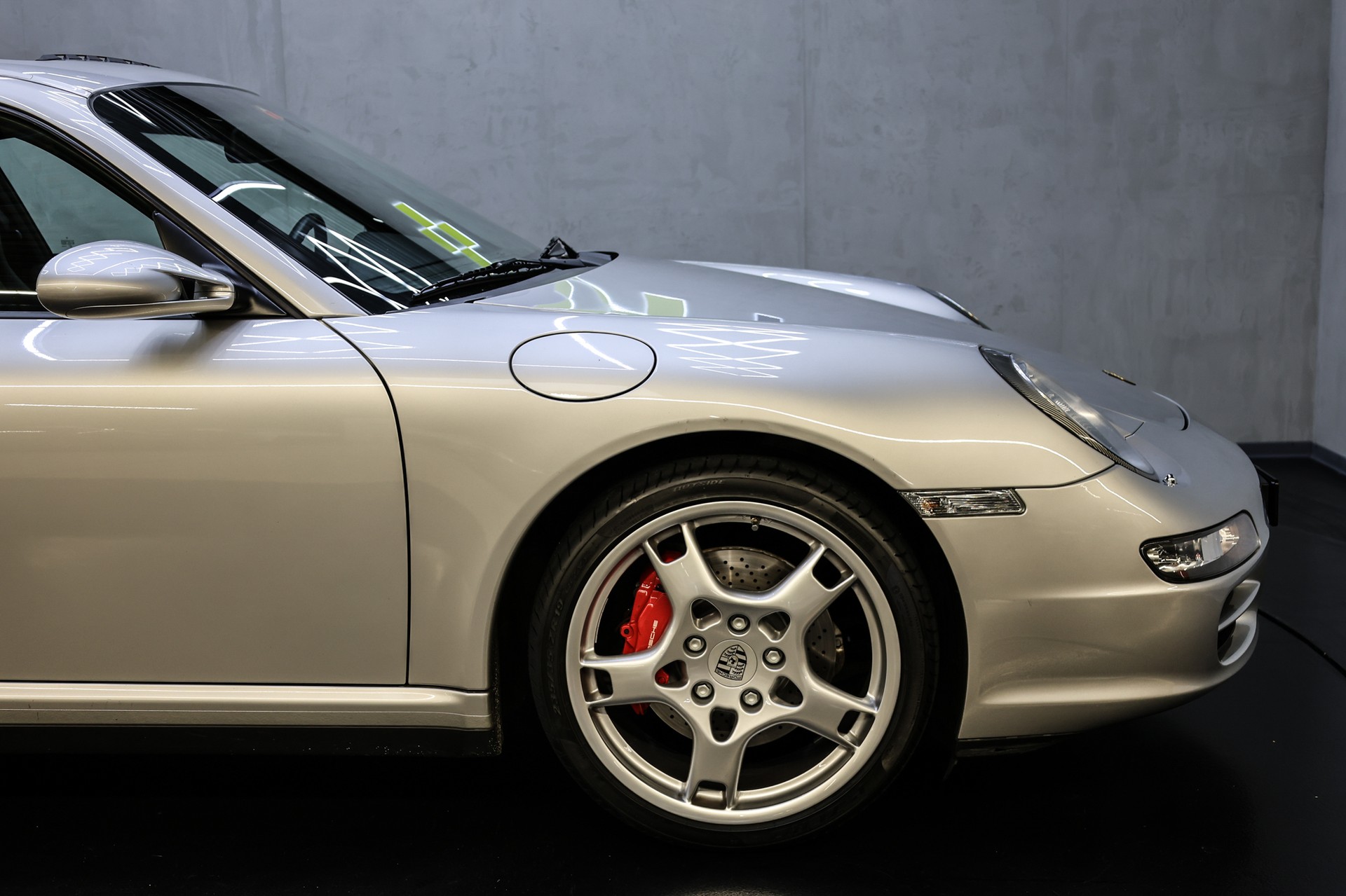 PORSCHE 911 Carrera 4S-image-16
