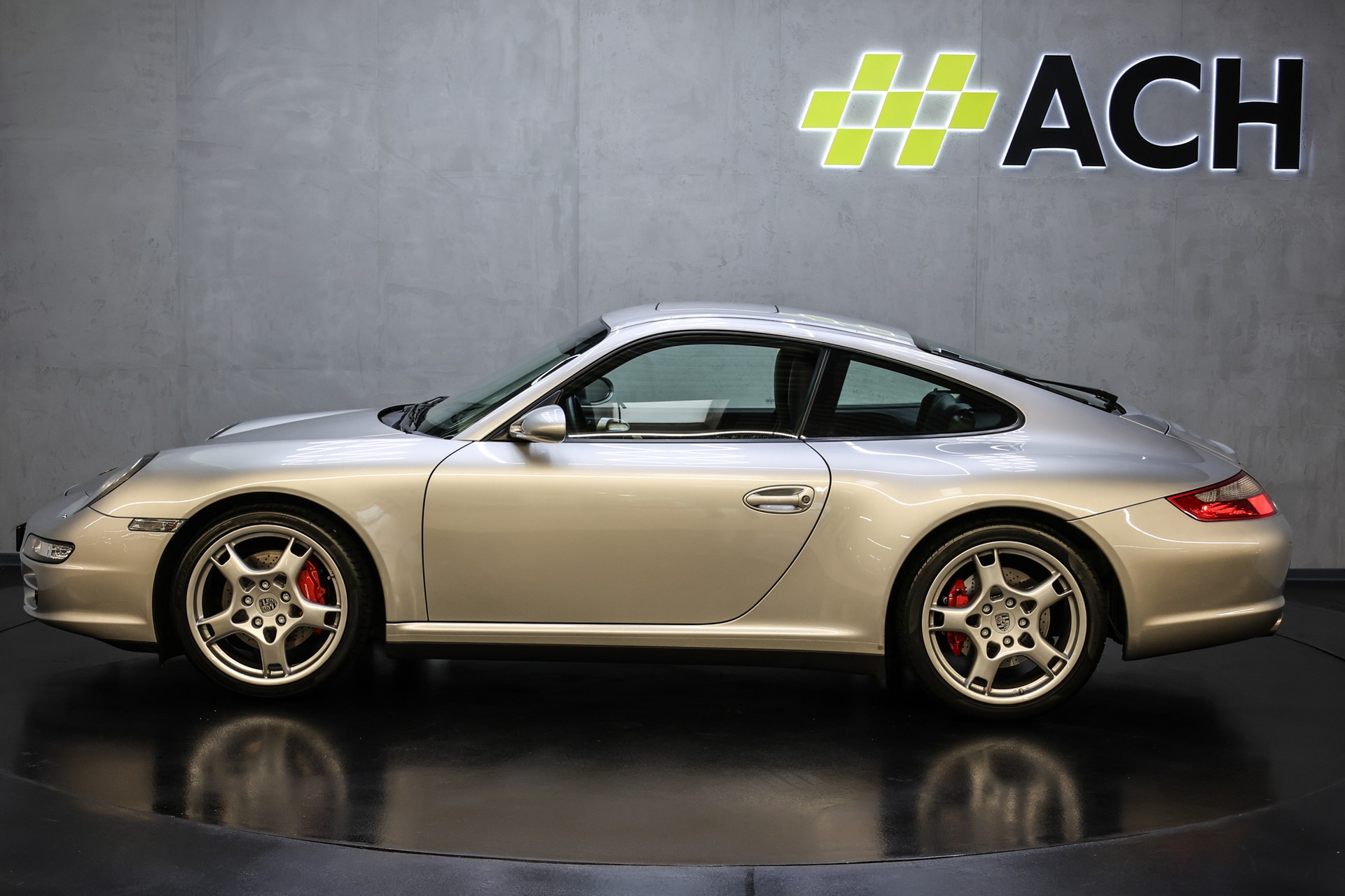 PORSCHE 911 Carrera 4S-image-7