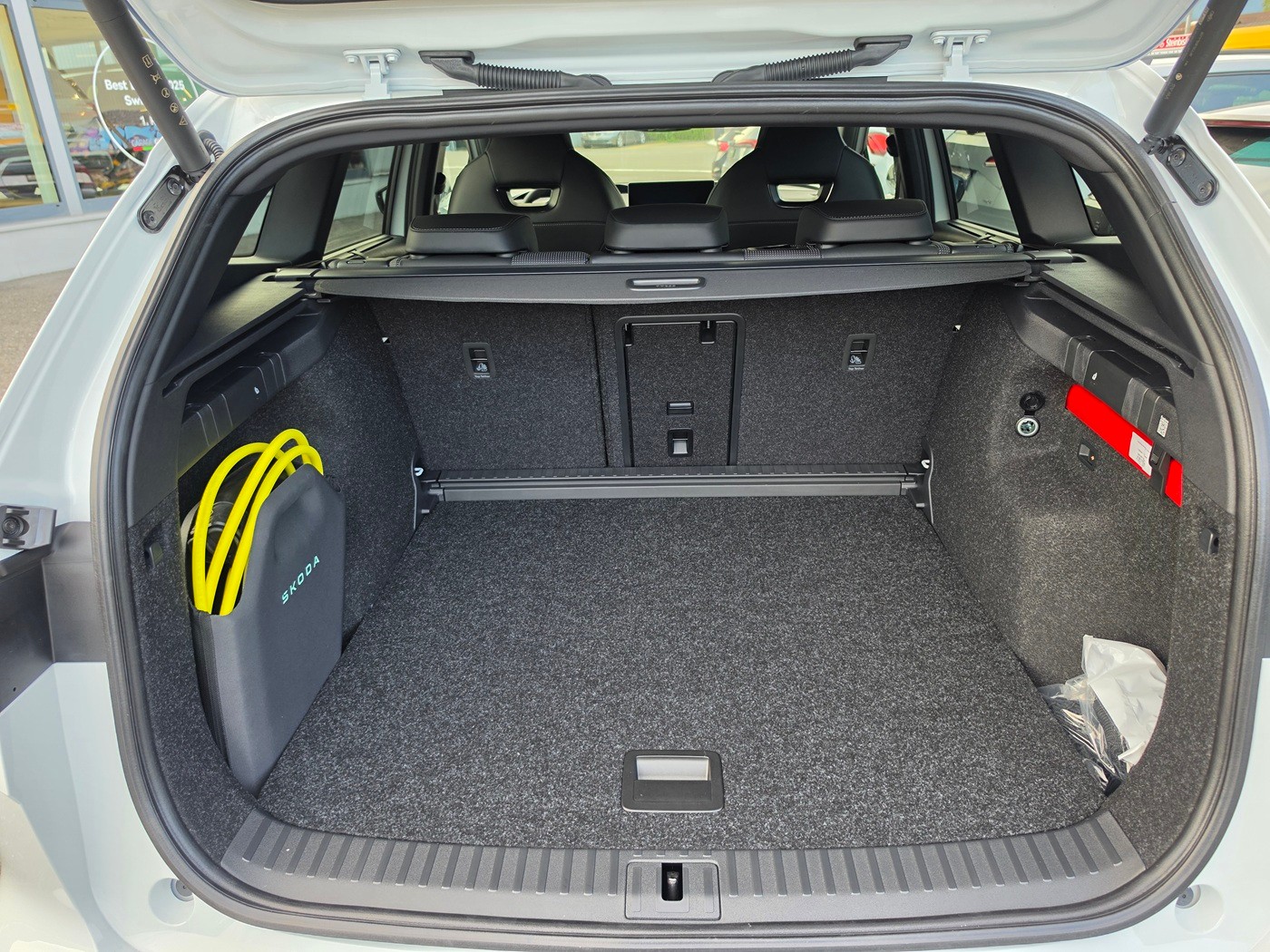 SKODA Enyaq 4x4 RS-image-5