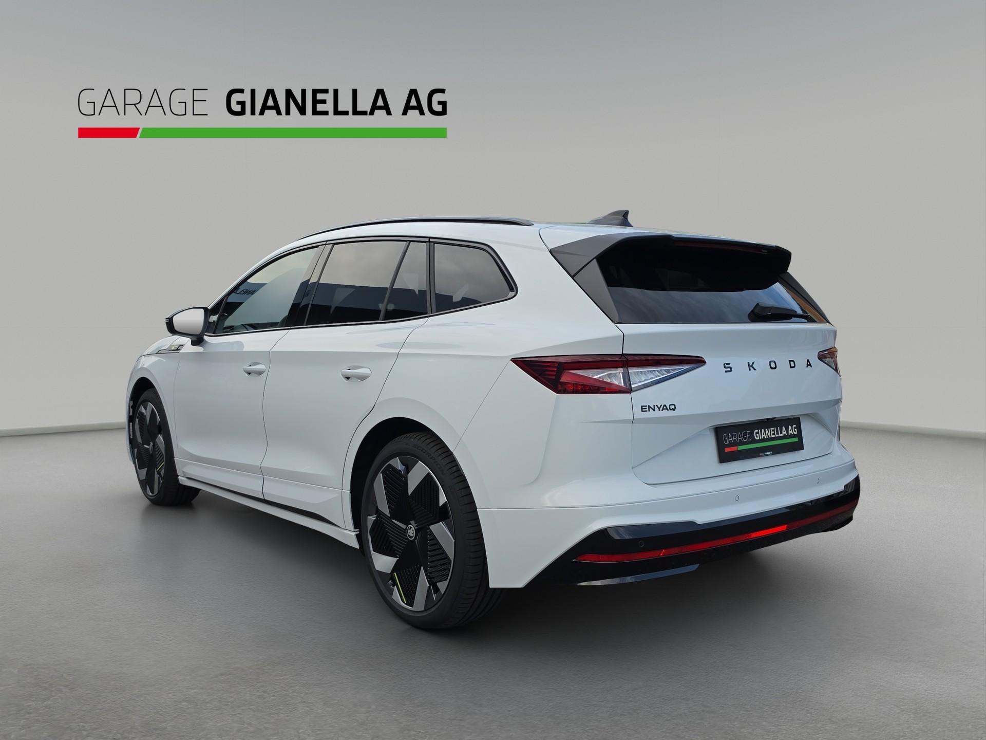 SKODA Enyaq 4x4 RS-showroom-element-2