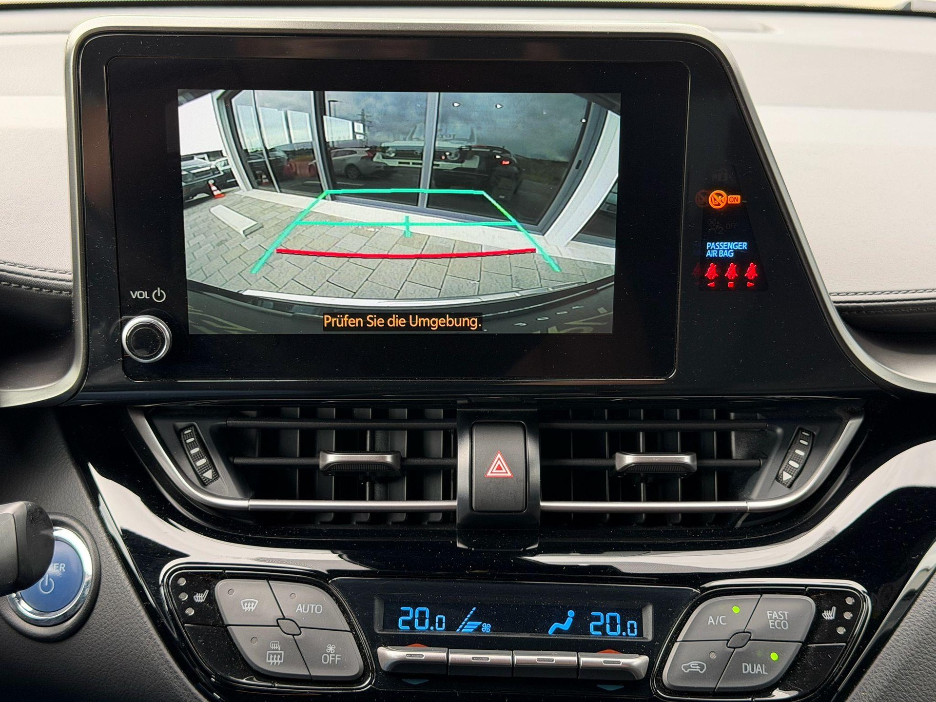 TOYOTA C-HR 1.8 VVTi HSD Trend-image-14