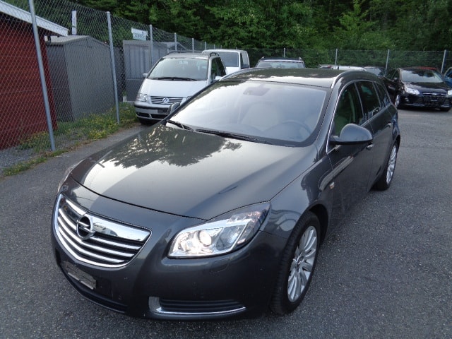 OPEL Insignia Sports Tourer 2.0 CDTI Edition Automatic-image-1