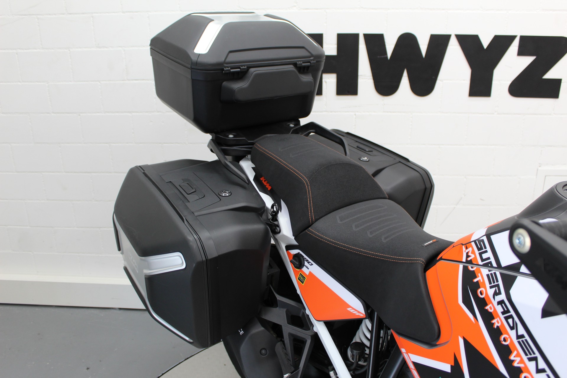 KTM 1290 Super Adventure S-image-8