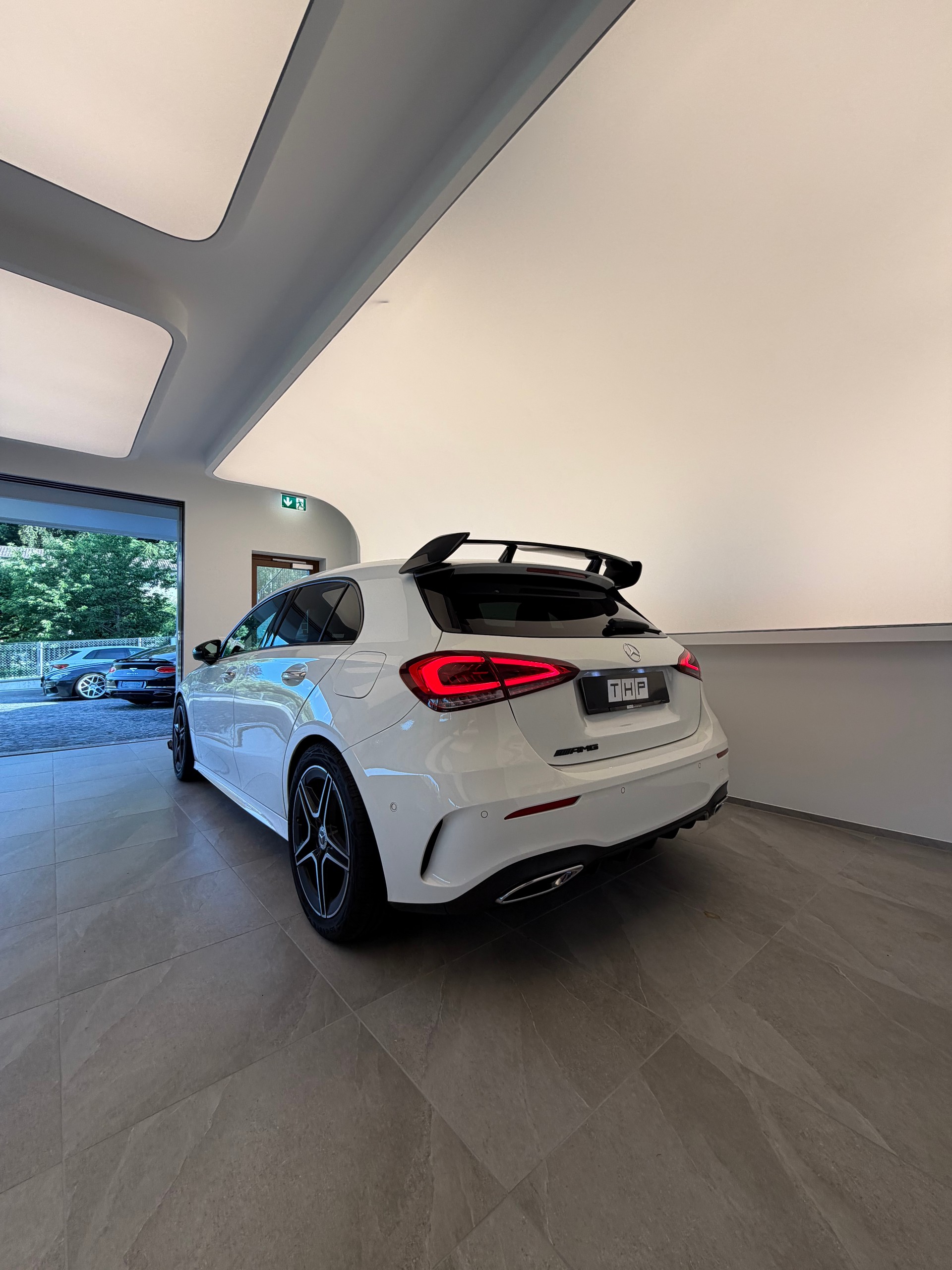 MERCEDES-BENZ A 220 Style 7G-DCT 4Matic-showroom-element-2