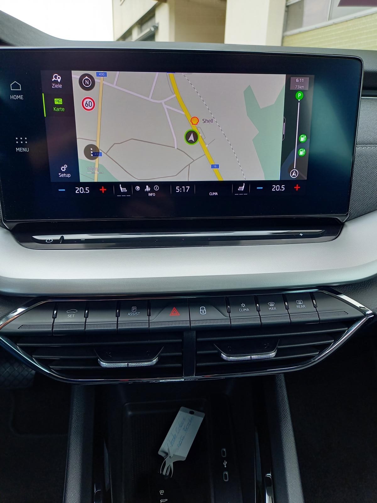 SKODA Octavia Combi 2.0 TDI DSG Style-image-8