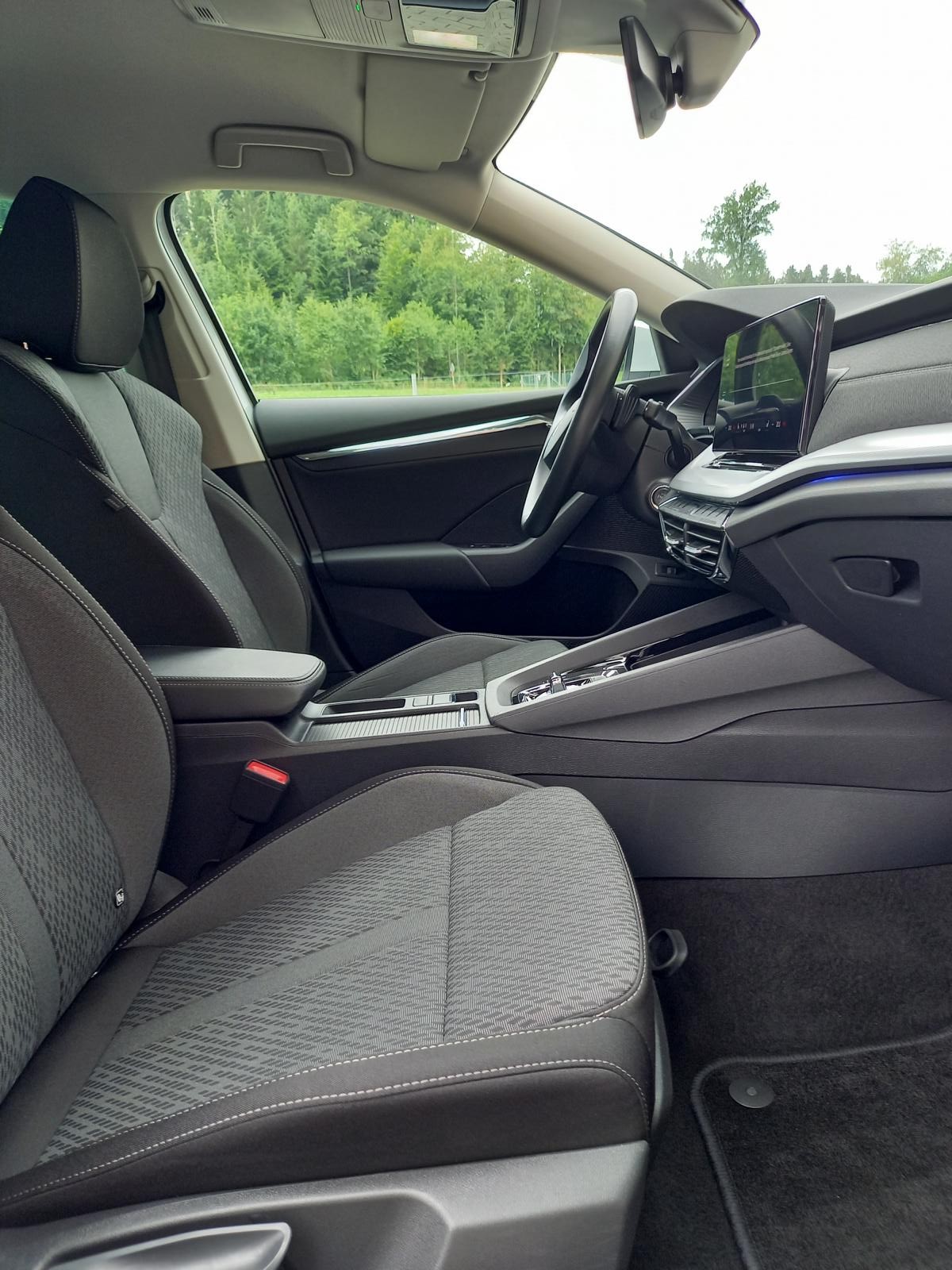 SKODA Octavia Combi 2.0 TDI DSG Style-image-6