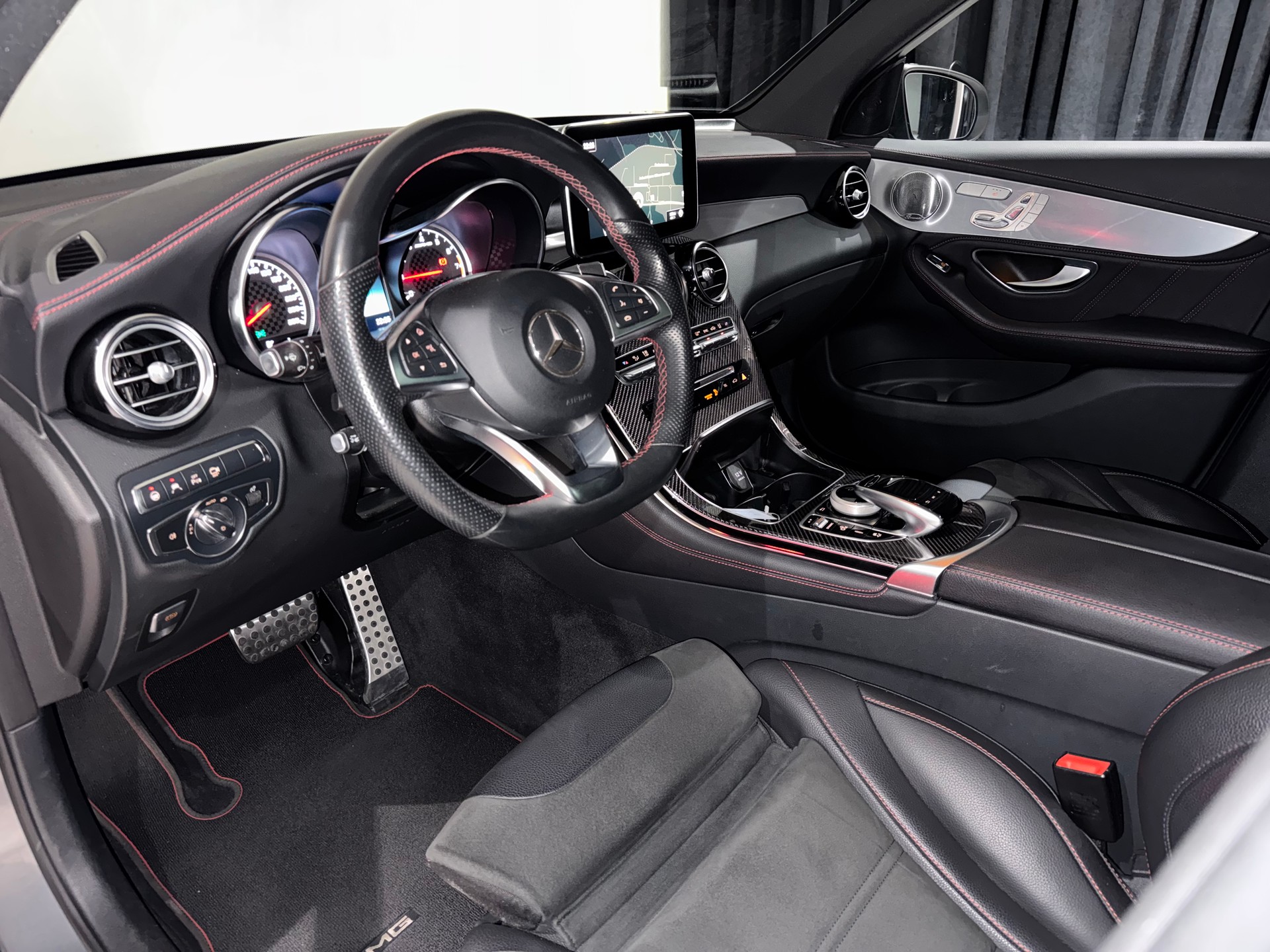 MERCEDES-BENZ GLC 43 AMG 4Matic 9G-Tronic | CH | AHK |-image-10