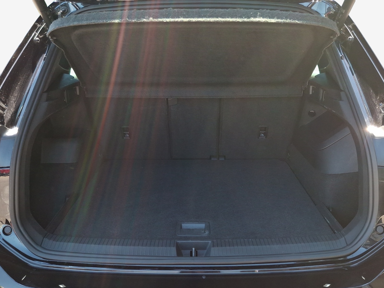 VW Tiguan 2.0 TDI SCR R-Line 4Motion DSG-image-12