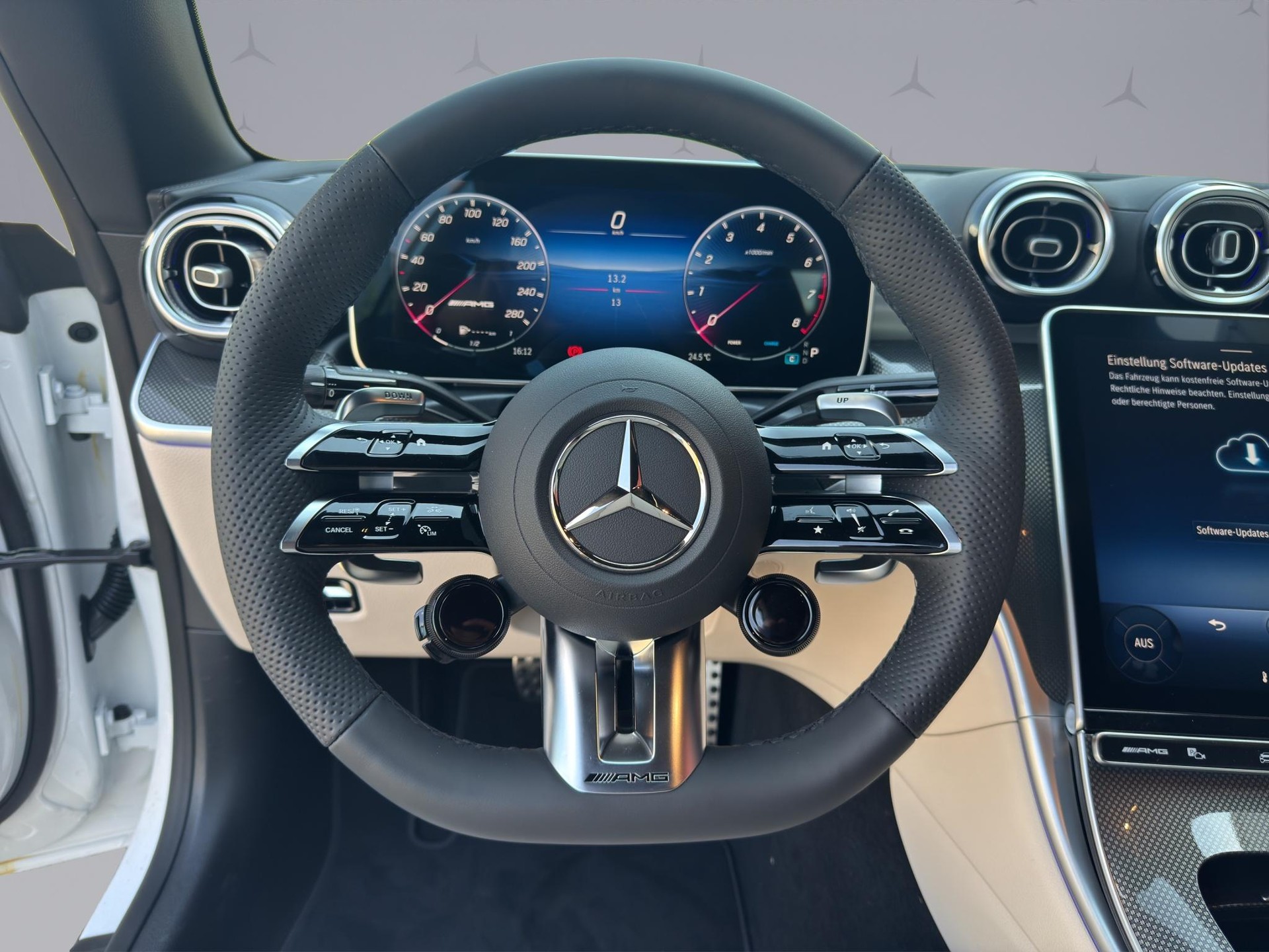 MERCEDES-BENZ CLE 53 AMG 4matic+ Cabriolet-image-11