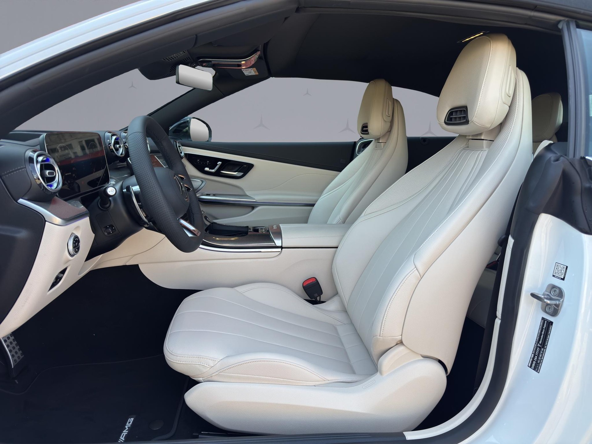 MERCEDES-BENZ CLE 53 AMG 4matic+ Cabriolet-image-9