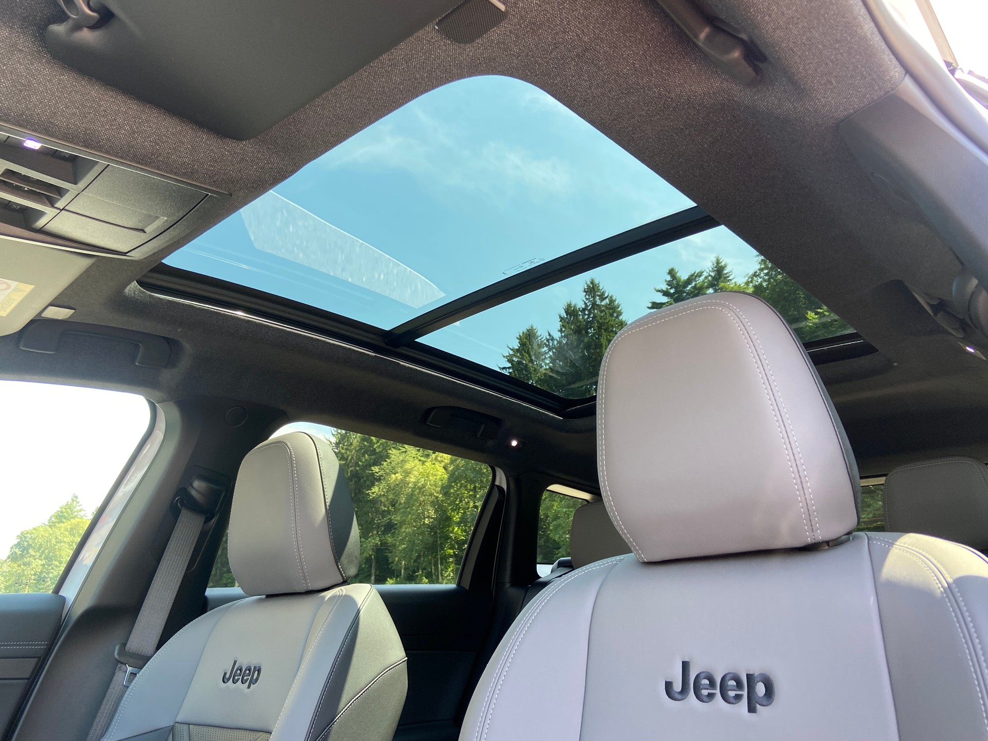 JEEP Compass 1.2 T e-Hybrid Summit Premium Sky-image-2