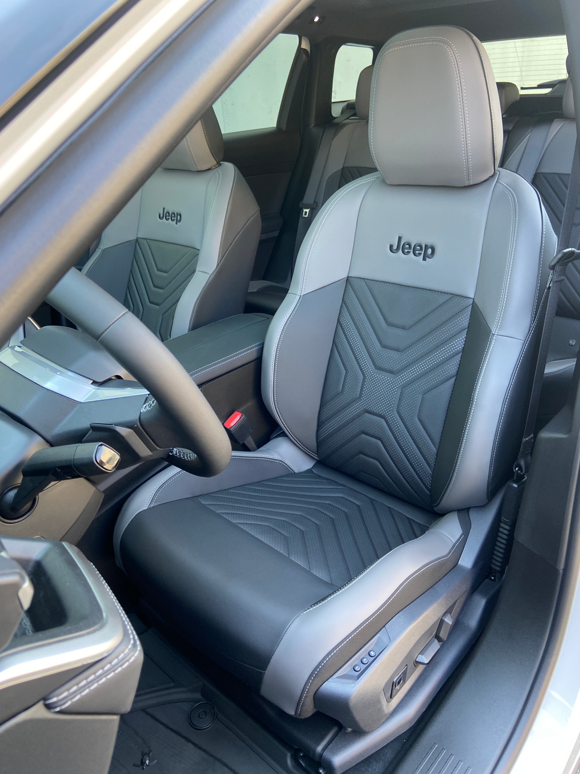 JEEP Compass 1.2 T e-Hybrid Summit Premium Sky-image-6