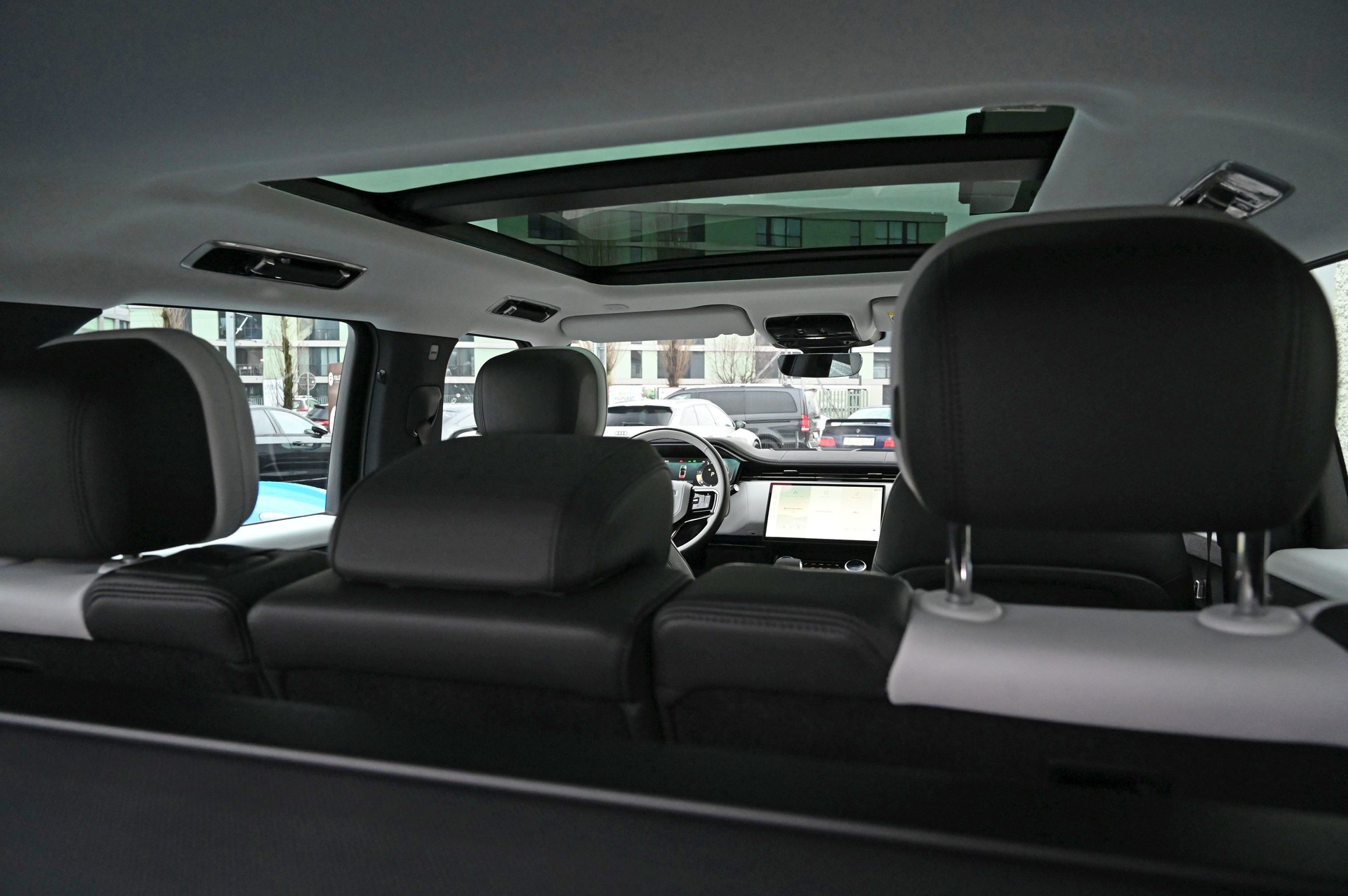 LAND ROVER Range Rover Sport D300 3.0 TD6 MHEV Dynamic SE Automatic-image-28