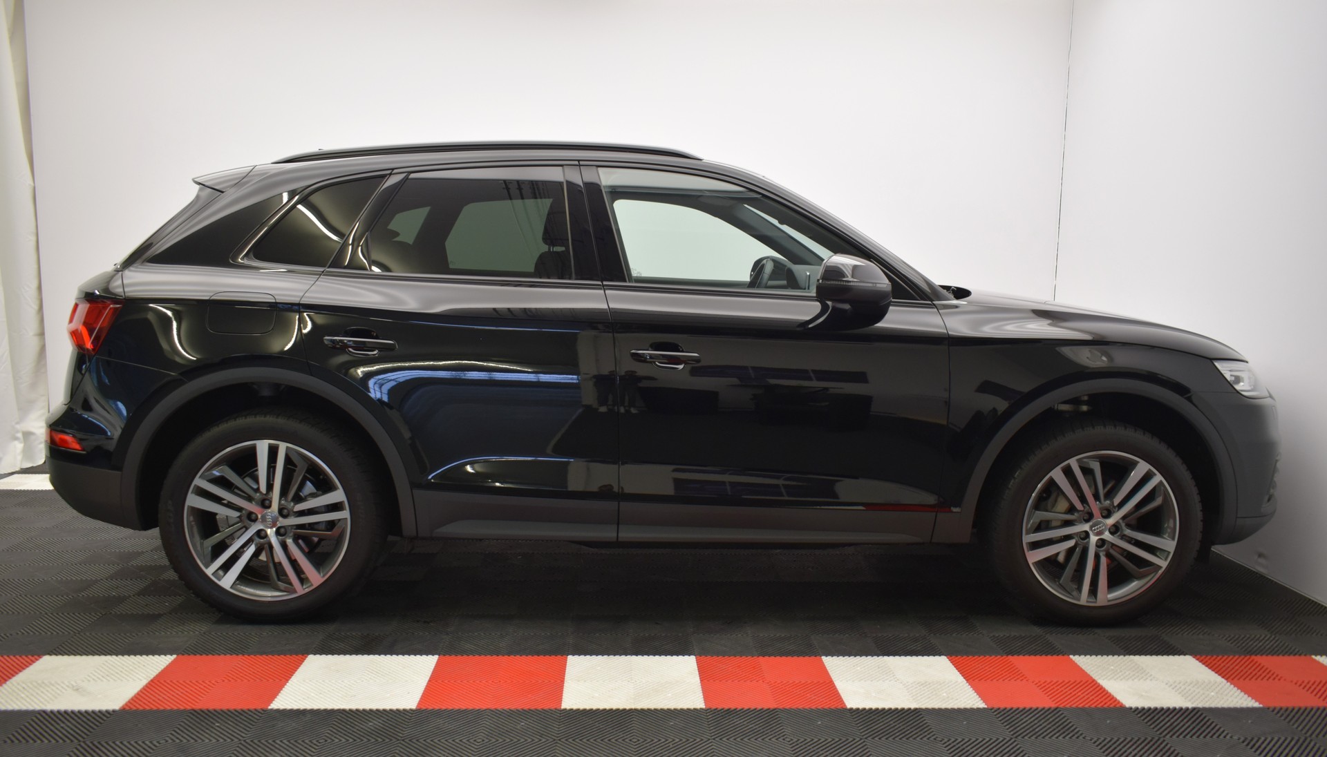 AUDI Q5 50 TDI quattro tiptronic-image-13