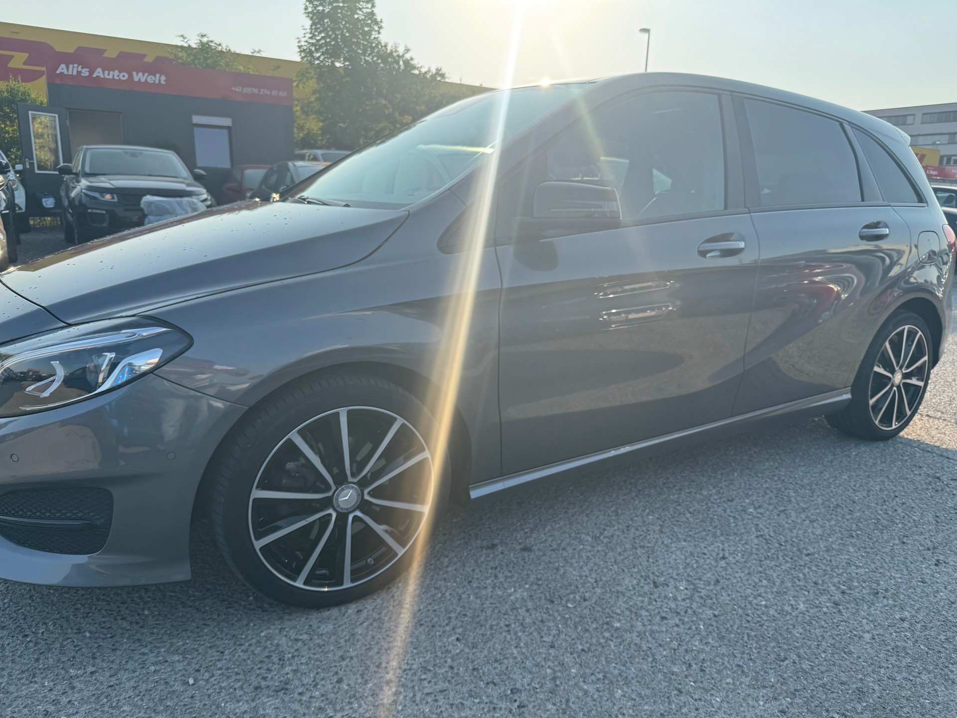 MERCEDES-BENZ B 220 CDI Urban 4Matic 7G-DCT-image-2