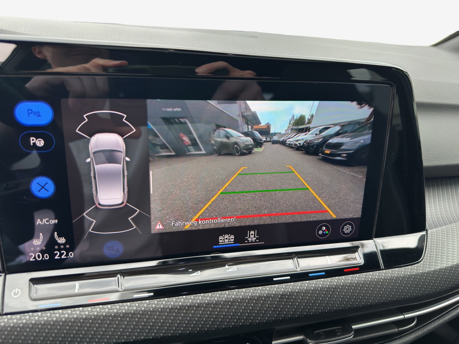 VW Golf 2.0 TSI R DSG 4Motion-image-14