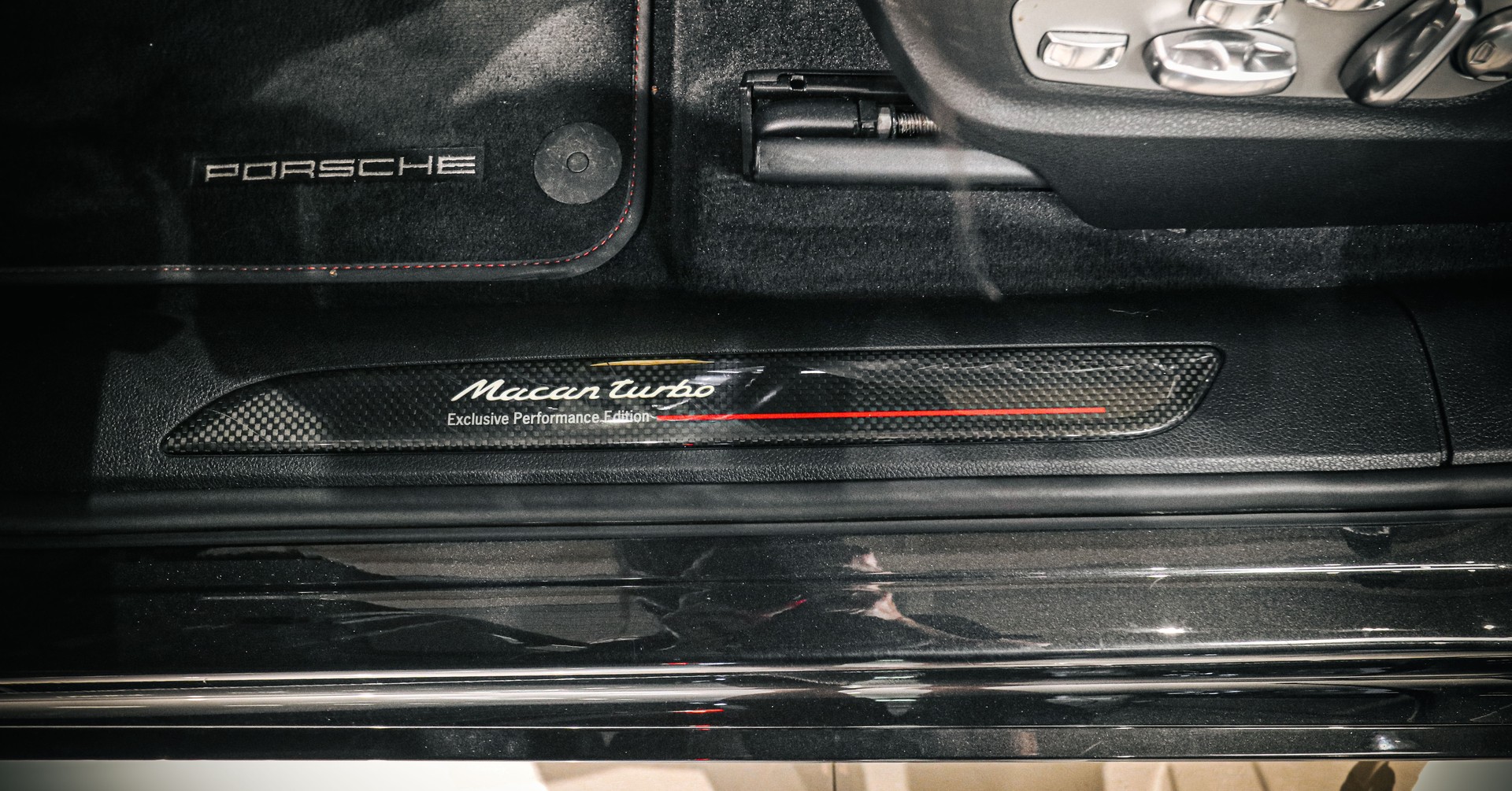 PORSCHE Macan Turbo Exclusive Performance Edition PDK-image-24
