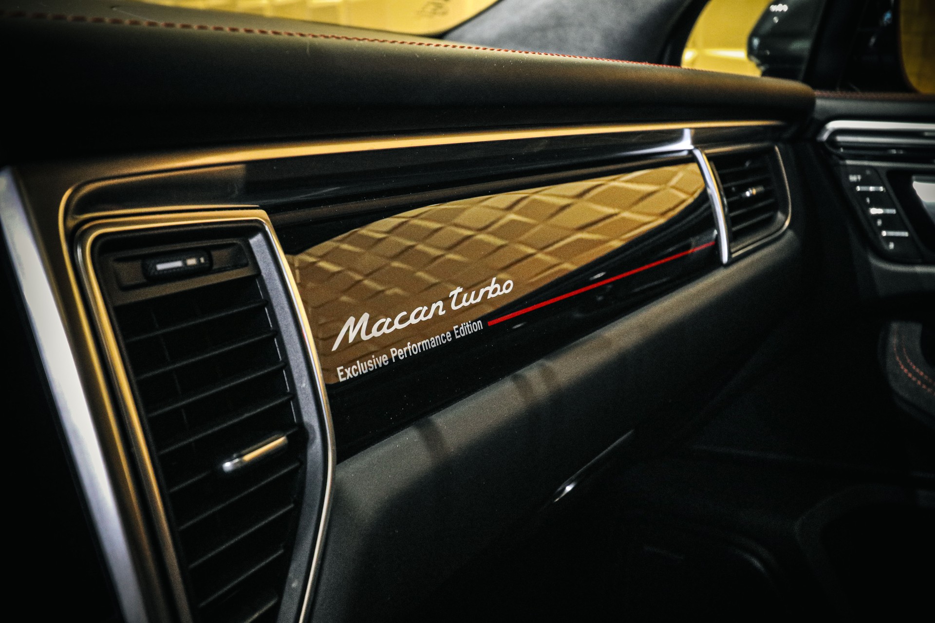 PORSCHE Macan Turbo Exclusive Performance Edition PDK-image-23