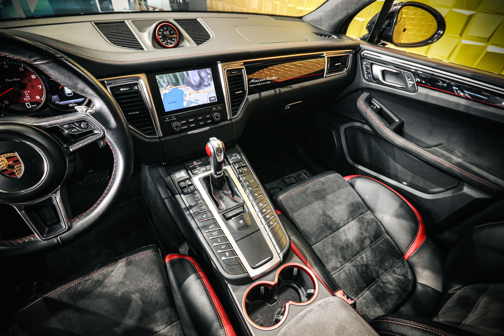 PORSCHE Macan Turbo Exclusive Performance Edition PDK-image-17