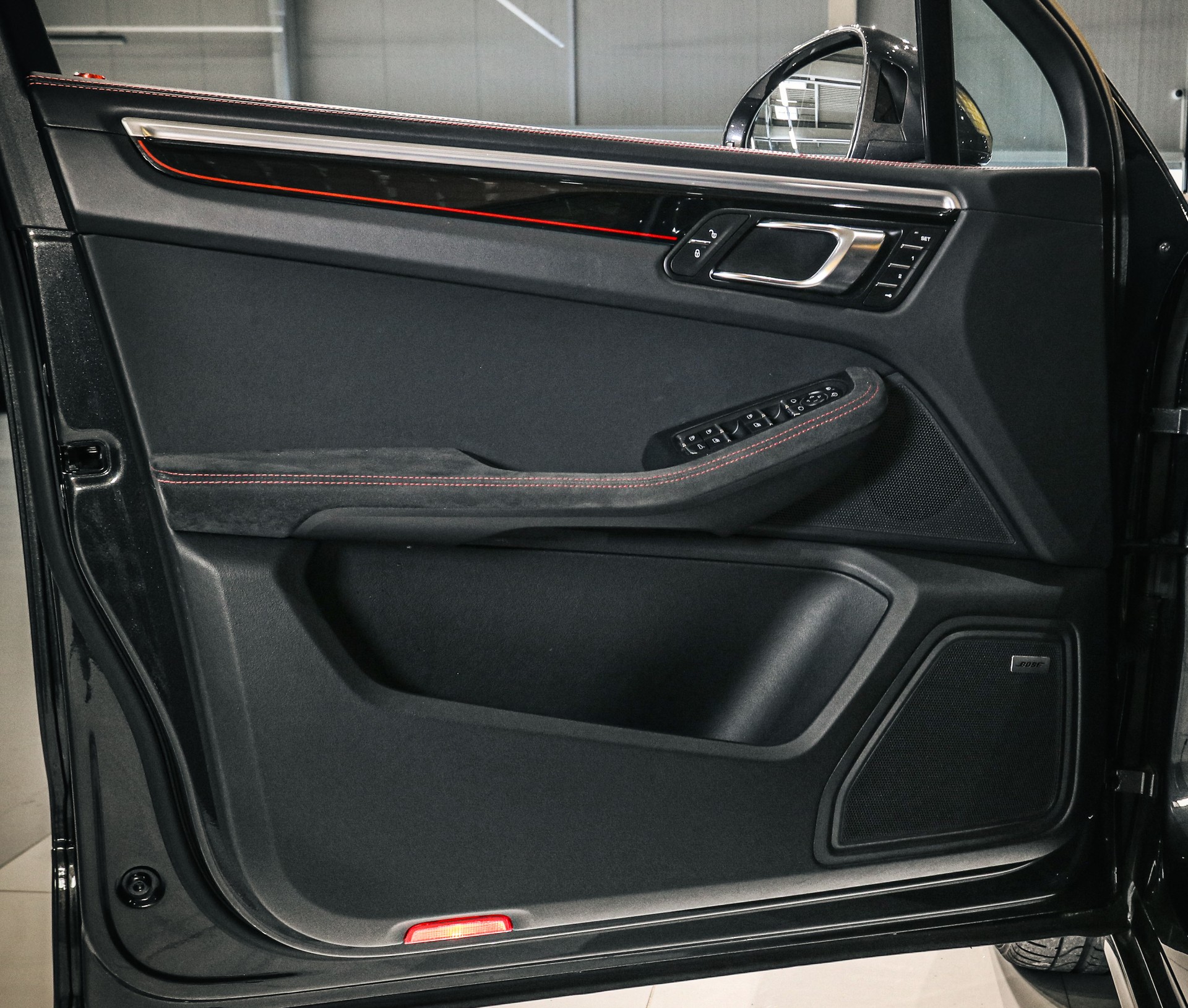 PORSCHE Macan Turbo Exclusive Performance Edition PDK-image-26
