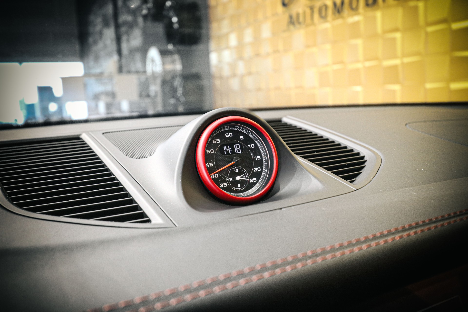 PORSCHE Macan Turbo Exclusive Performance Edition PDK-image-22