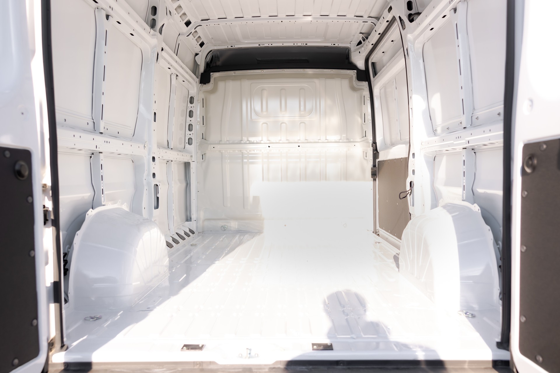 FIAT Ducato L2H2 335 140ps 2026-image-3