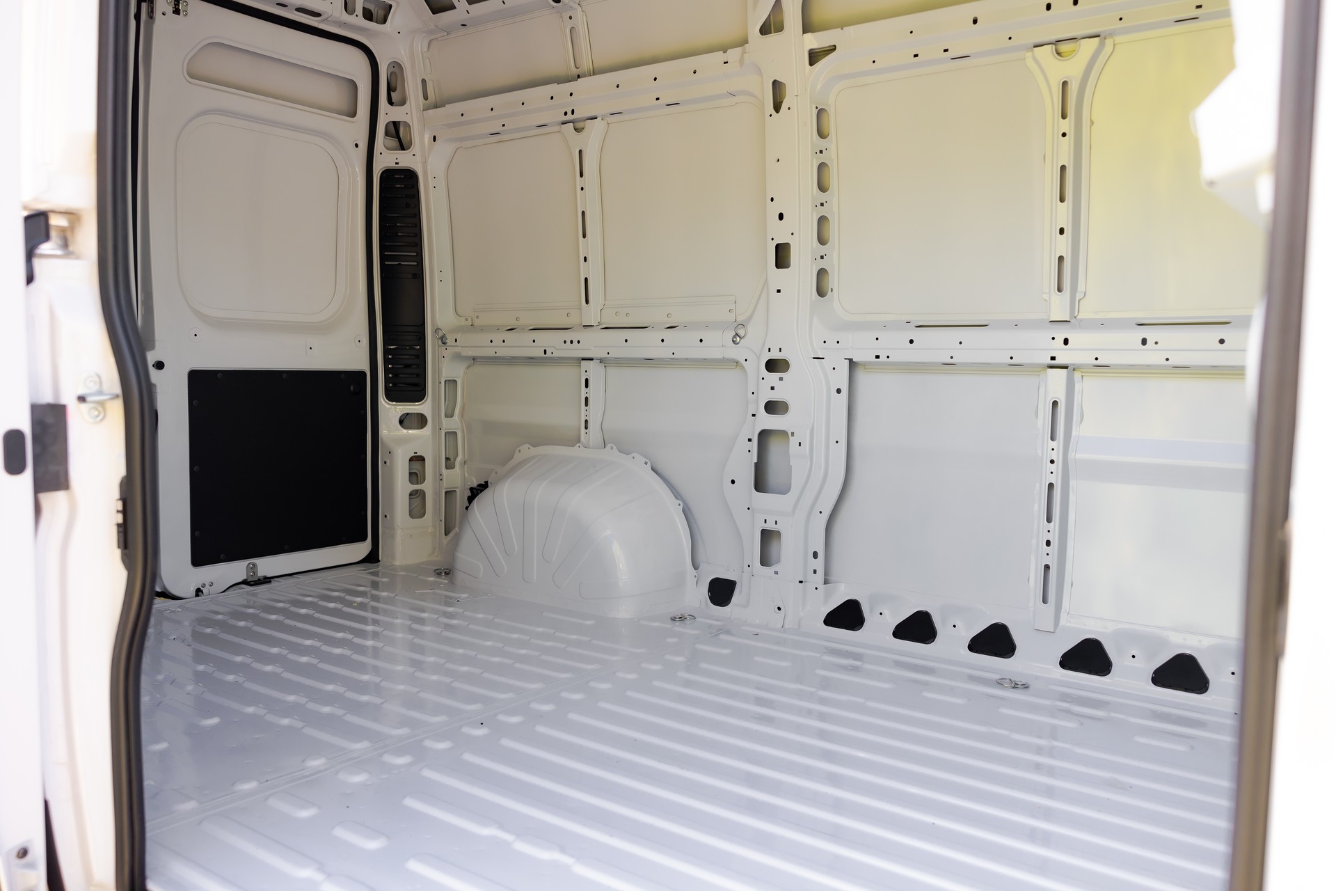 FIAT Ducato L2H2 335 140ps 2026-image-4