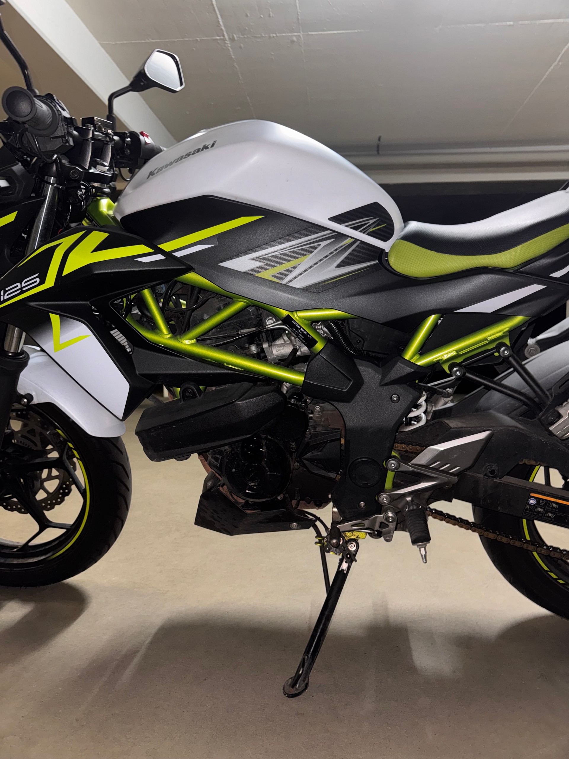 KAWASAKI Z 125-image-7