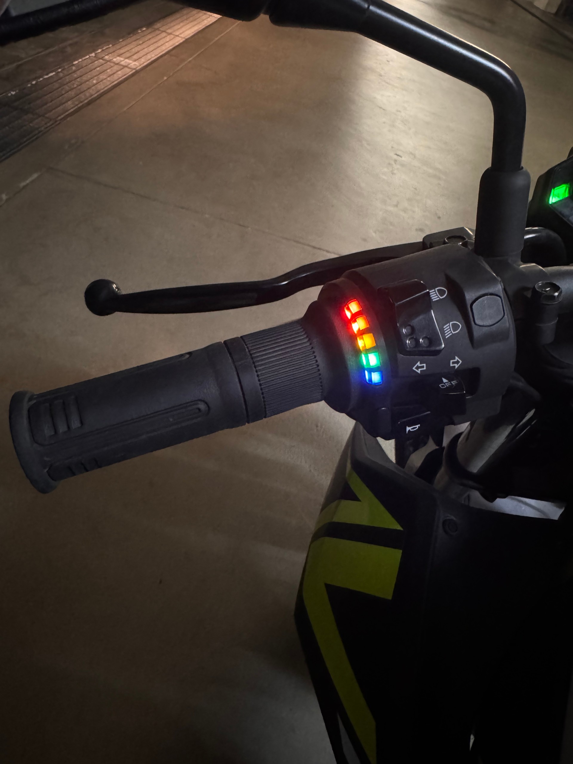 KAWASAKI Z 125-image-5