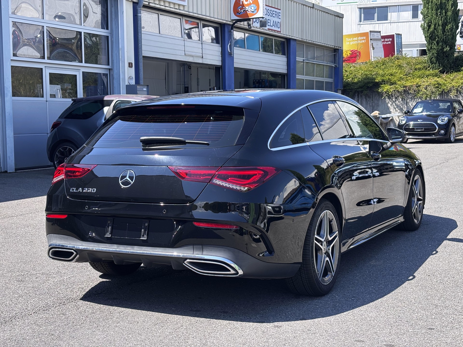 MERCEDES-BENZ CLA Shooting Brake 220 7G-DCT AMG Line-showroom-element-1
