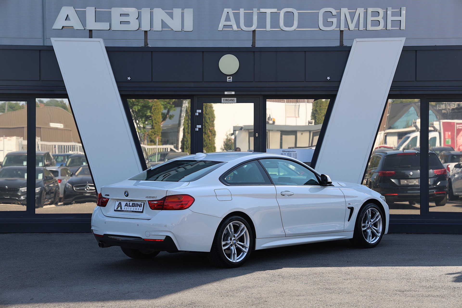 BMW 428i xDrive SAG Coupé-showroom-element-2