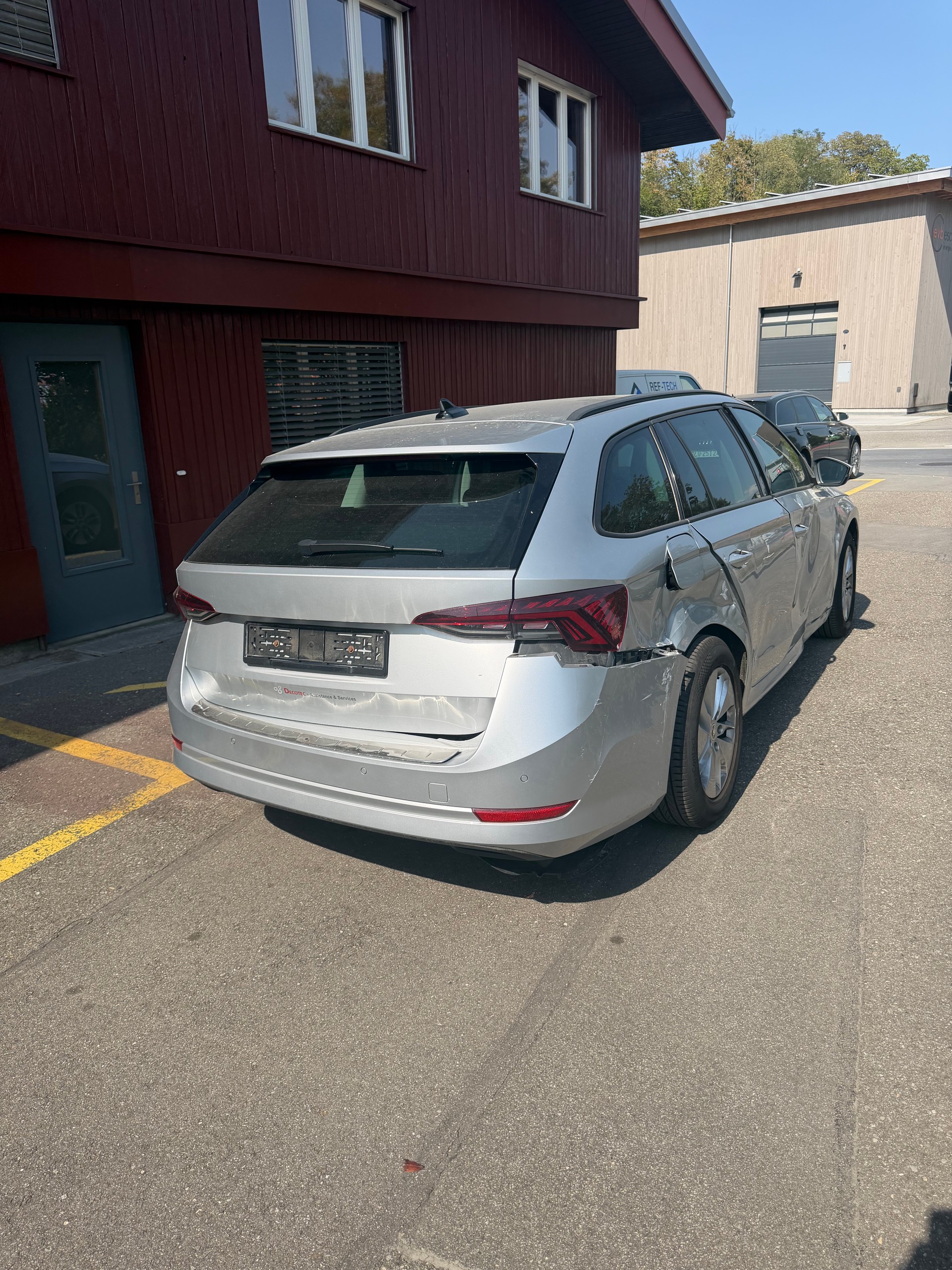 SKODA Octavia Combi 2.0 TDI DSG SportLine 4x4-image-4