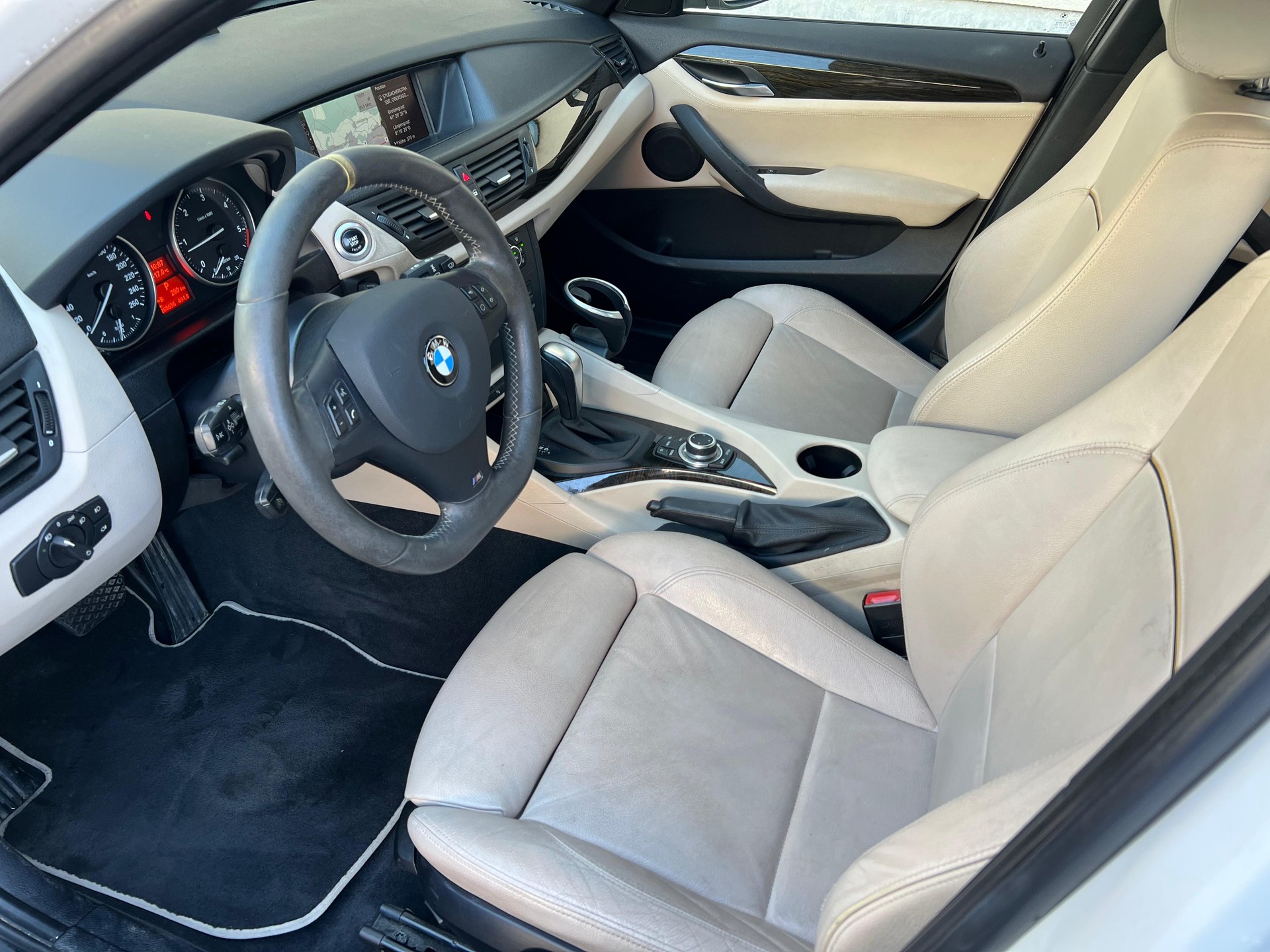 BMW X1 xDrive 20d Steptronic-image-8