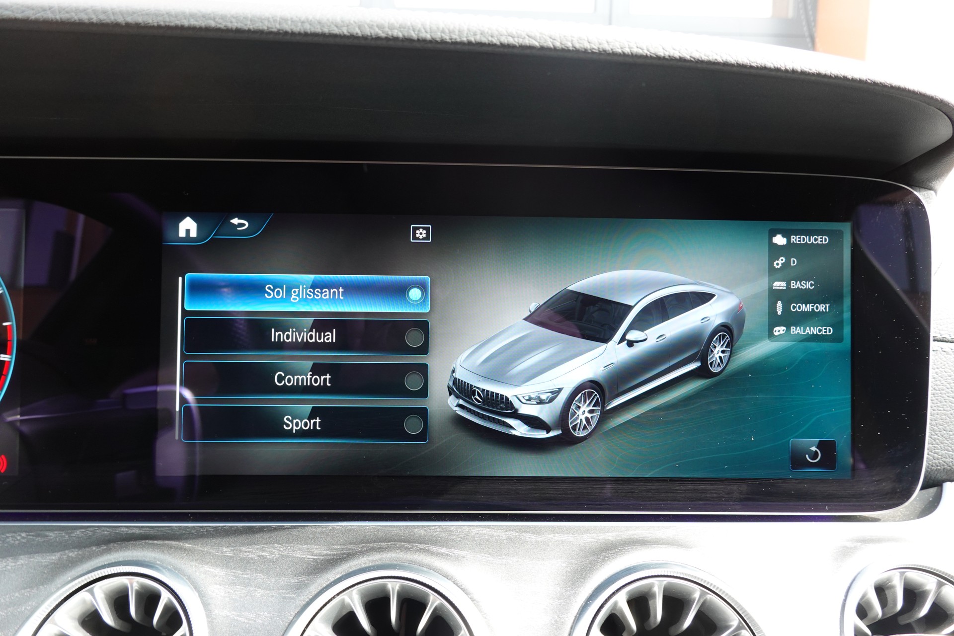 MERCEDES-BENZ AMG GT 4 53 4Matic+ Executive Speedshift MCT - "CH Auto * Pack AMG Night * Son Burmester * Sièges Electrique *Head-Up Display"-image-21