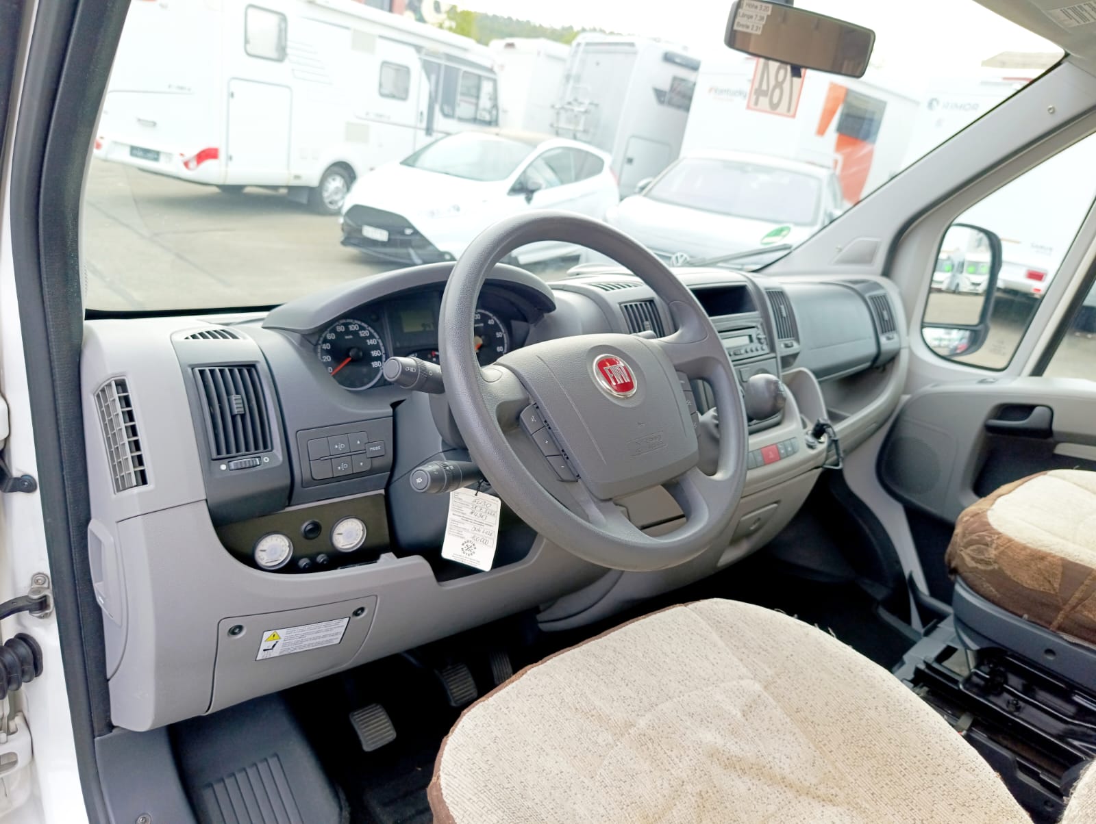 RIVIERA 85 P ***Viel Platz & Reisekomfort***-image-12