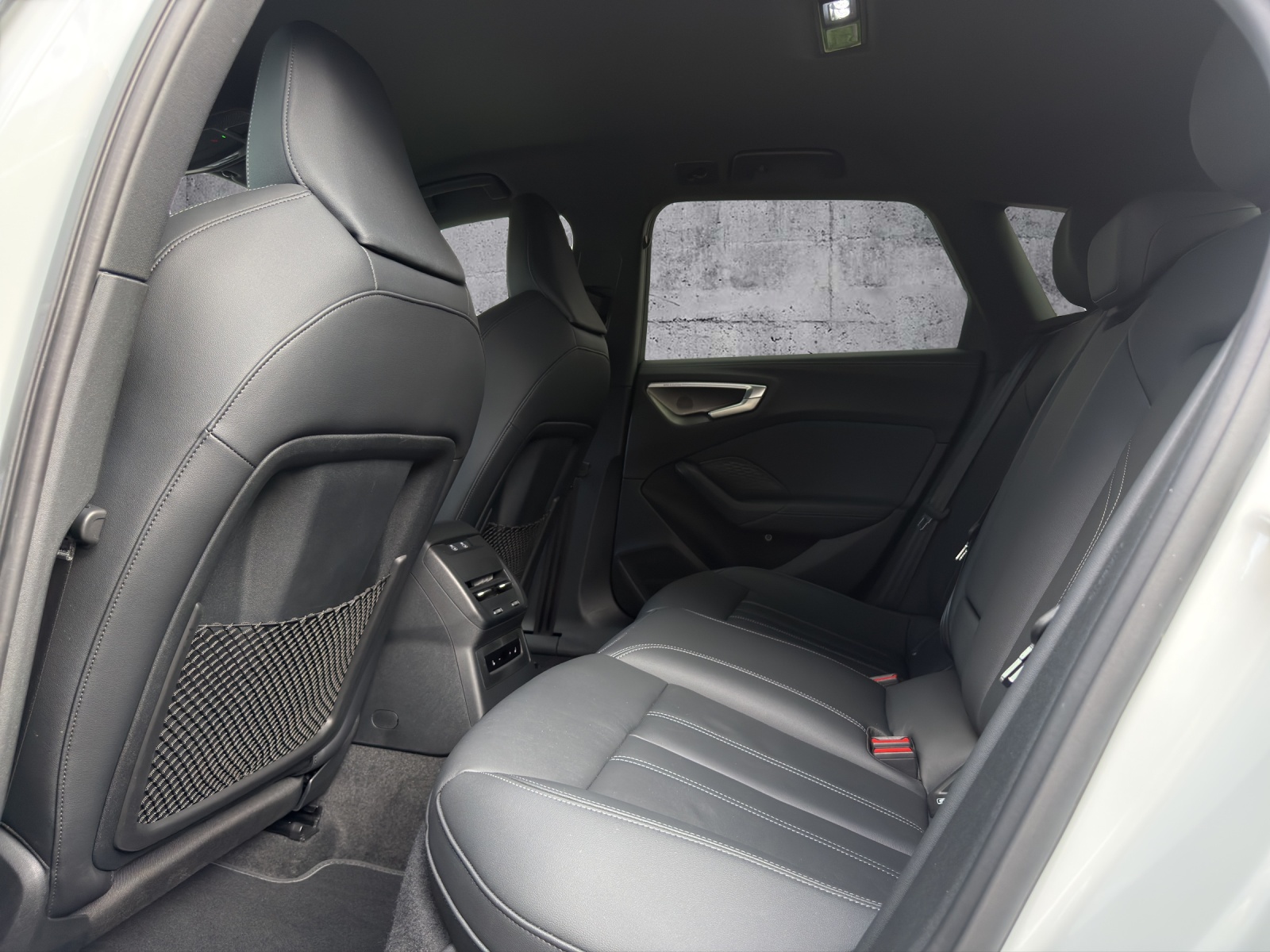 AUDI A5 Avant TFSI quattro 150 kW S tronic *CH-Fzg. / Gratisservice / Garantie*-image-8