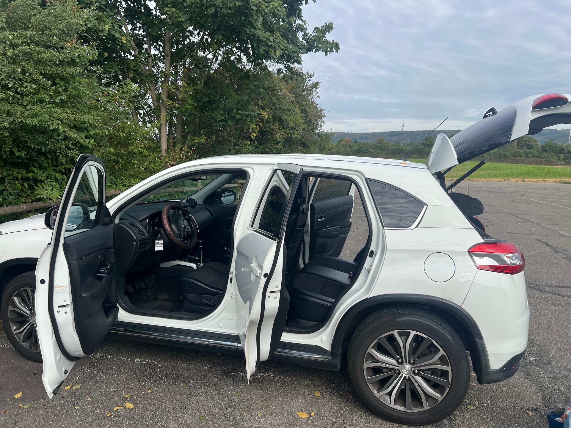 PEUGEOT 1.6 HDi 115 Style S/S-image-3