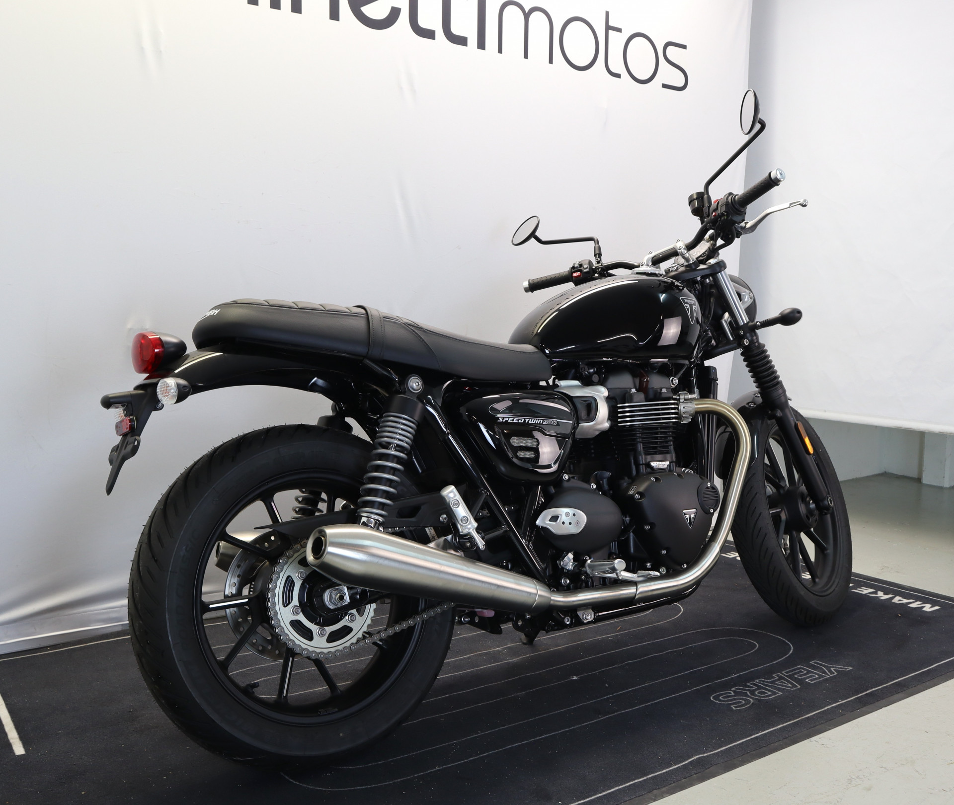 TRIUMPH Speed Twin 900-image-2