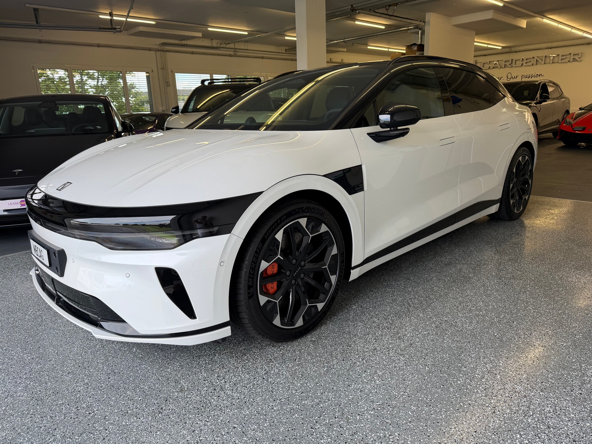 ZEEKR 7GT 100kWh Prvilege Launch Edition AWD "Crystal White"-image-4