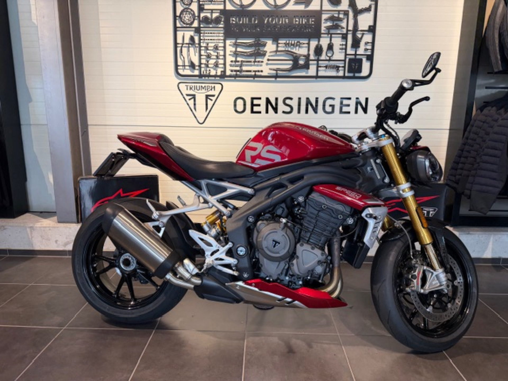 TRIUMPH Speed Triple 1200 RS Mit 1 Jahr Occasionsgarantie-showroom-element-2