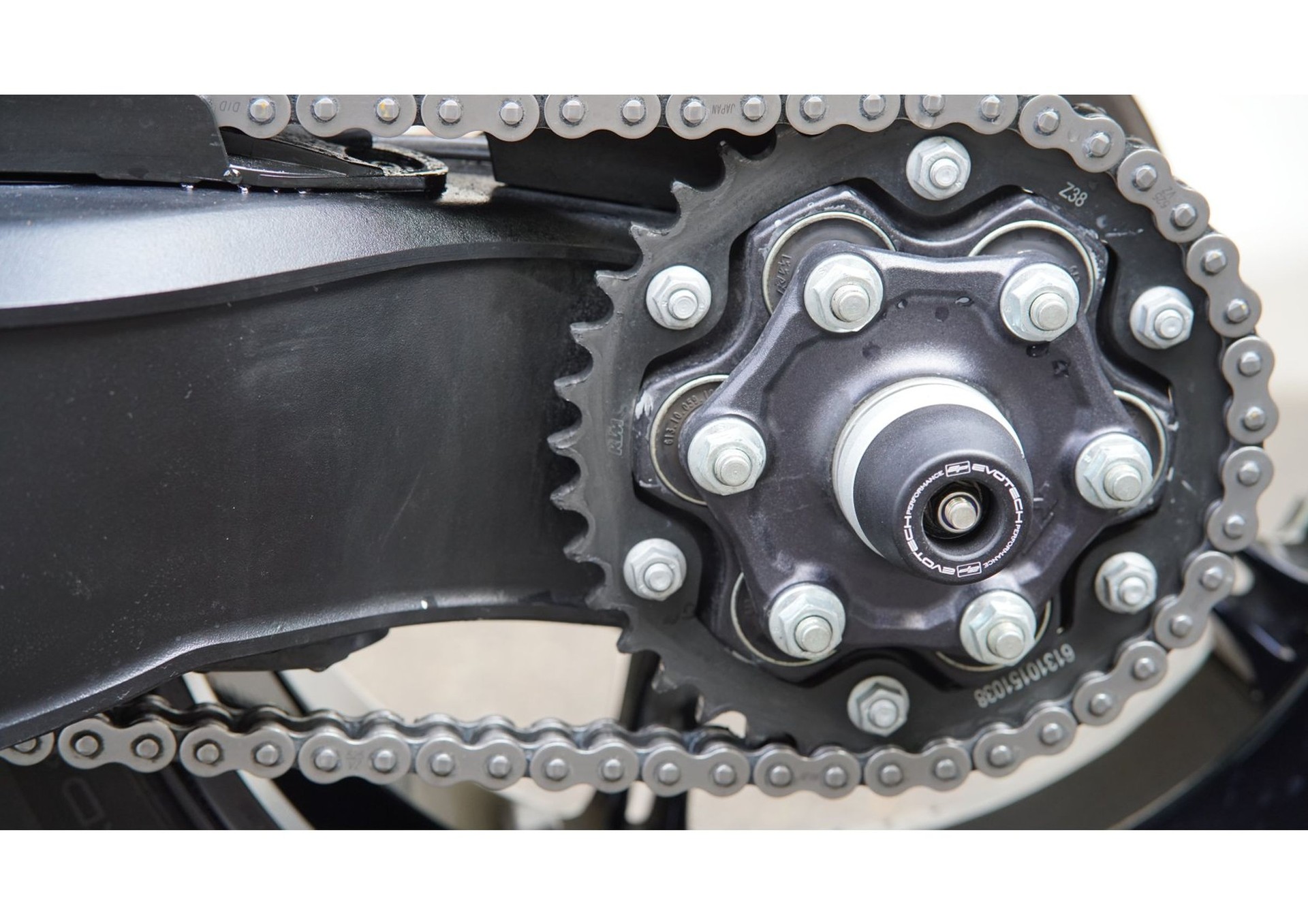 KTM 1290 Super Duke R-image-9