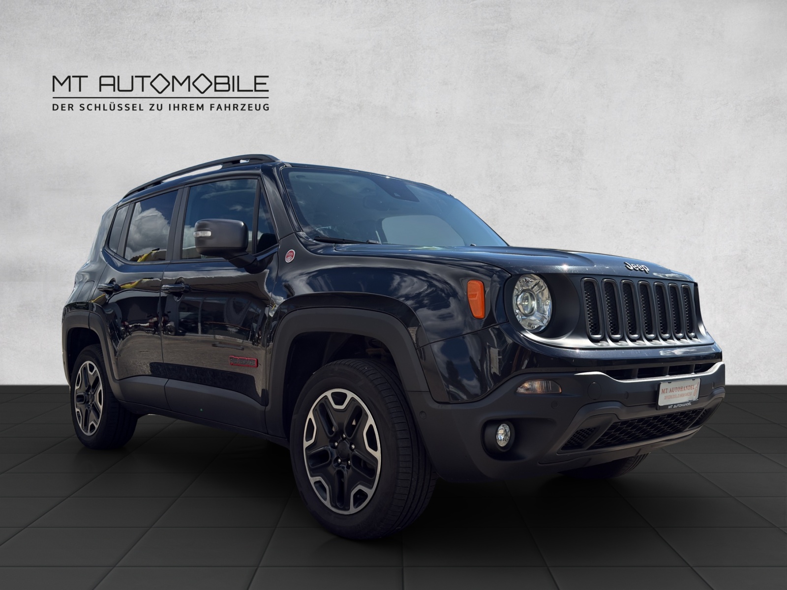 JEEP Renegade 2.0 CRD Trailhawk AWD + Low Range 9ATX-showroom-element-3
