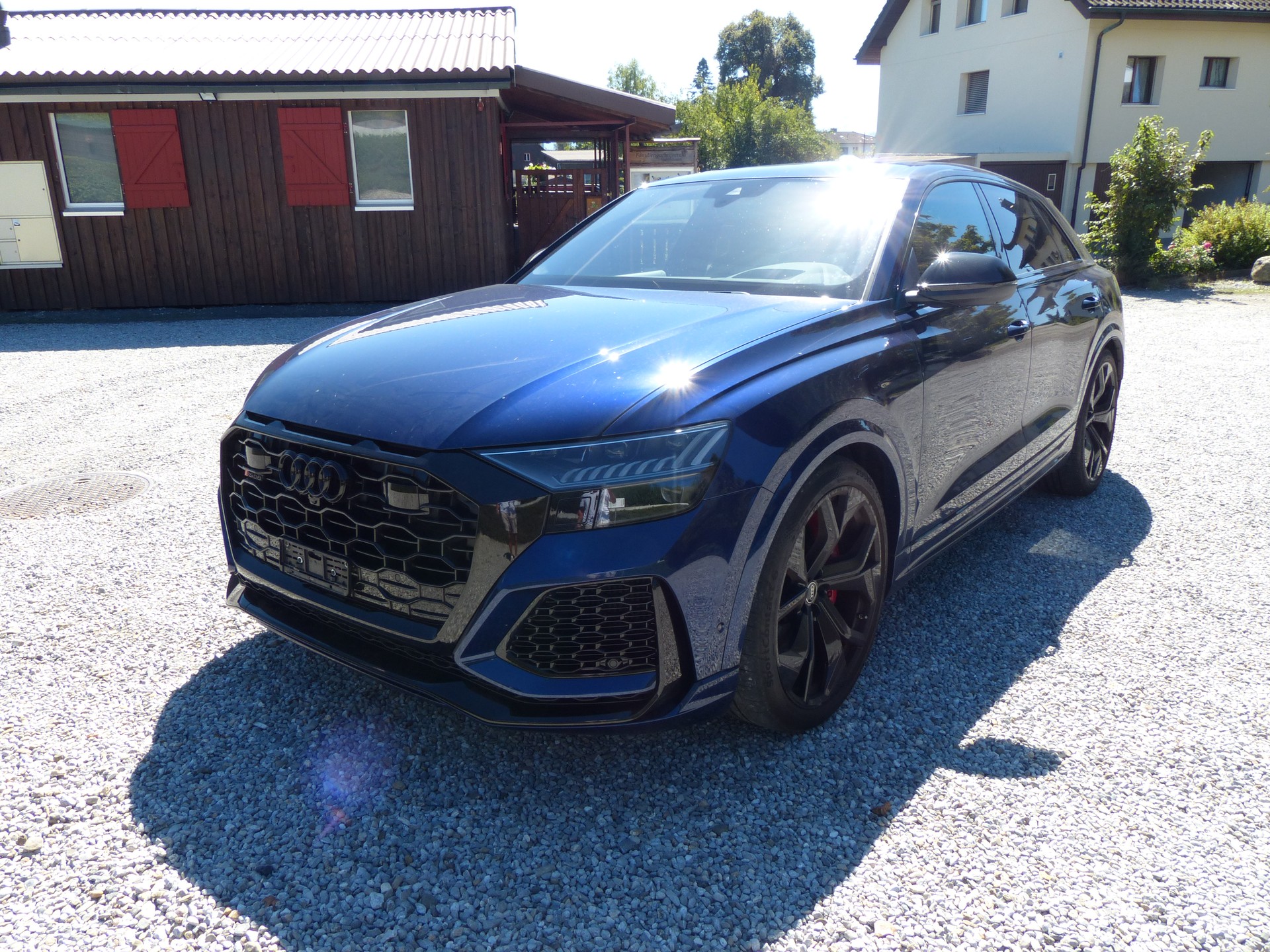 AUDI RSQ8 quattro tiptronic-showroom-element-3