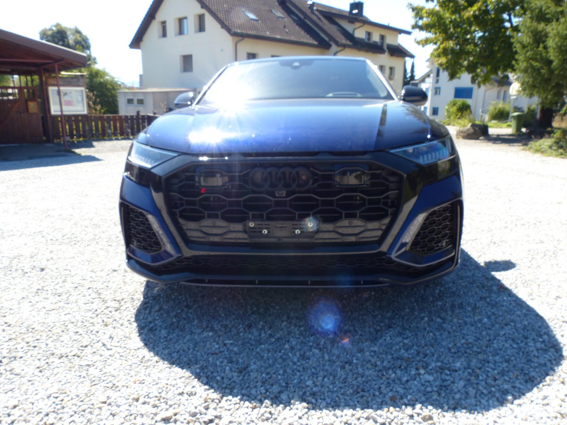 AUDI RSQ8 quattro tiptronic-showroom-element-1