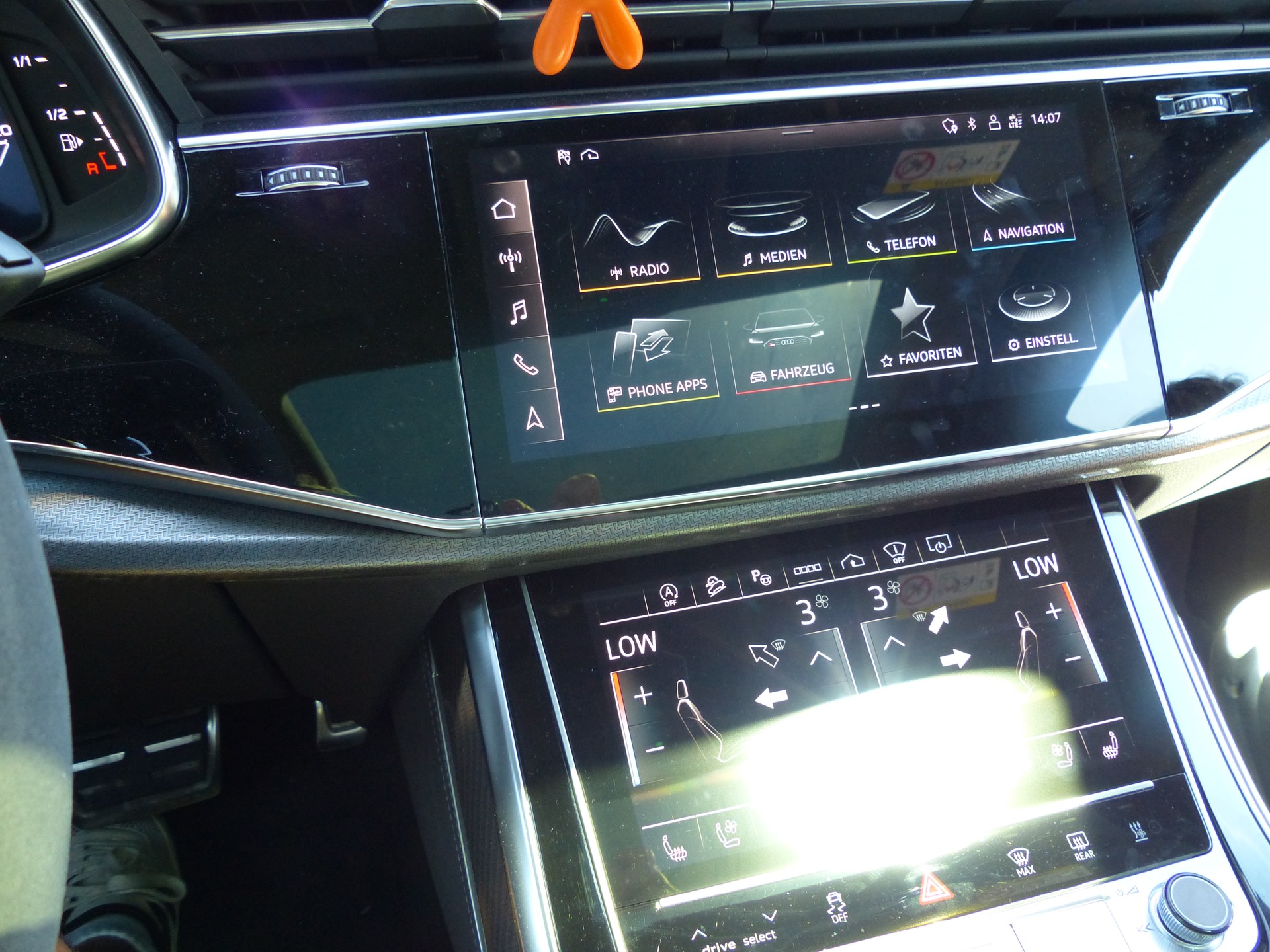 AUDI RSQ8 quattro tiptronic-image-14