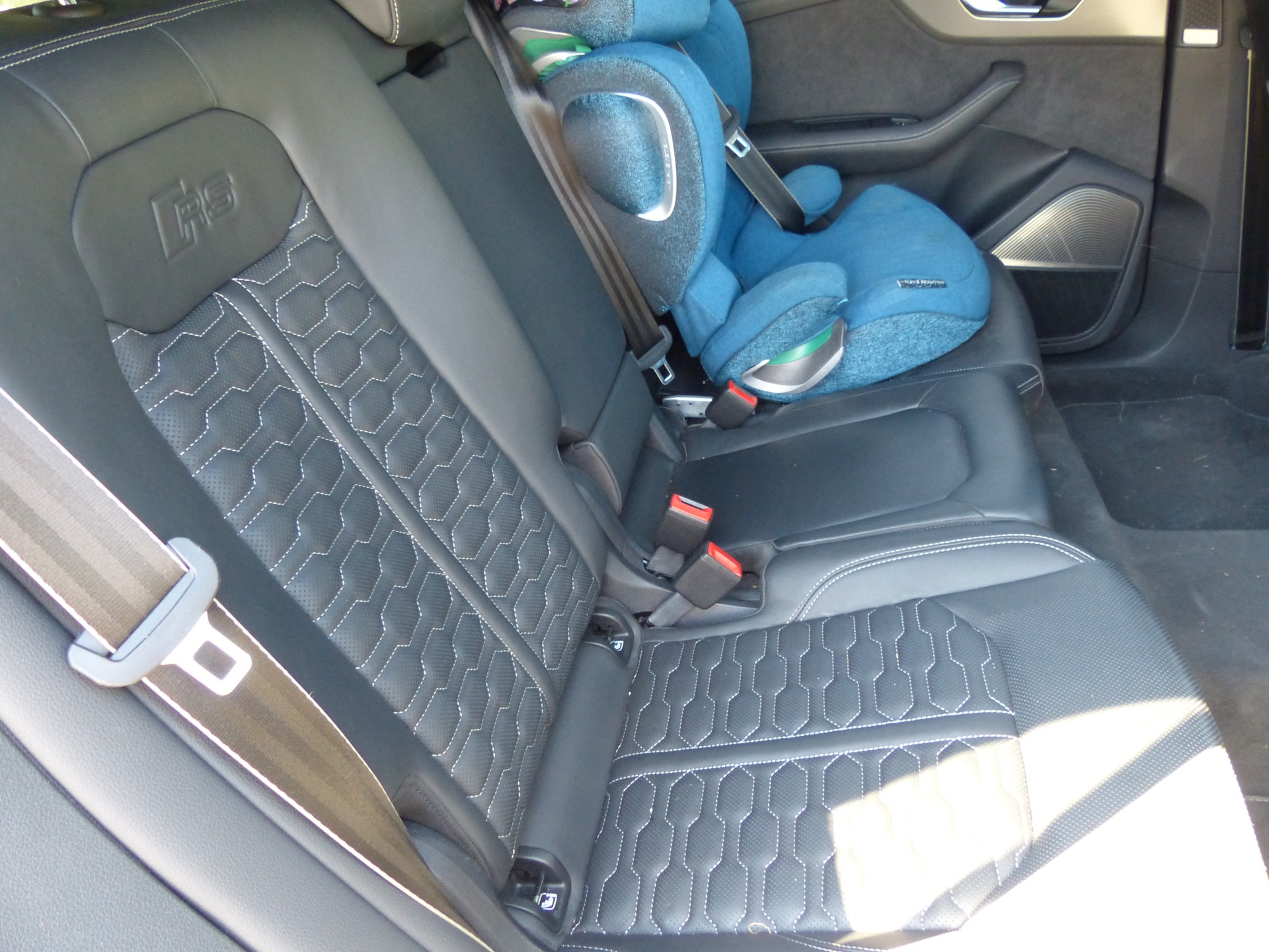 AUDI RSQ8 quattro tiptronic-image-17