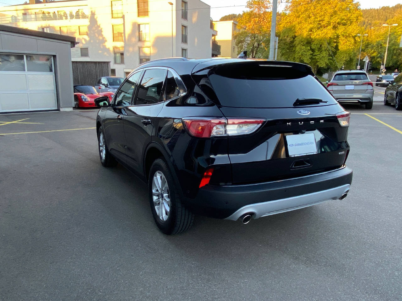 FORD Kuga 2.5 Hybrid Titanium X 4x4-image-3