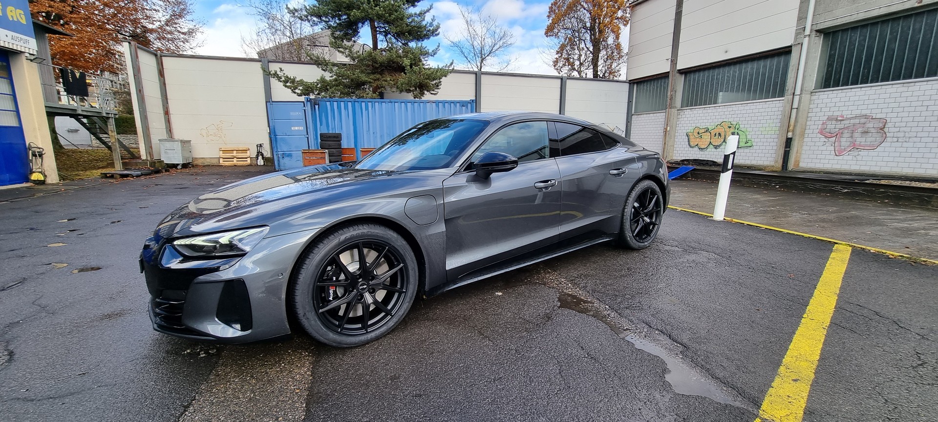AUDI RS e-tron GT quattro-image-6