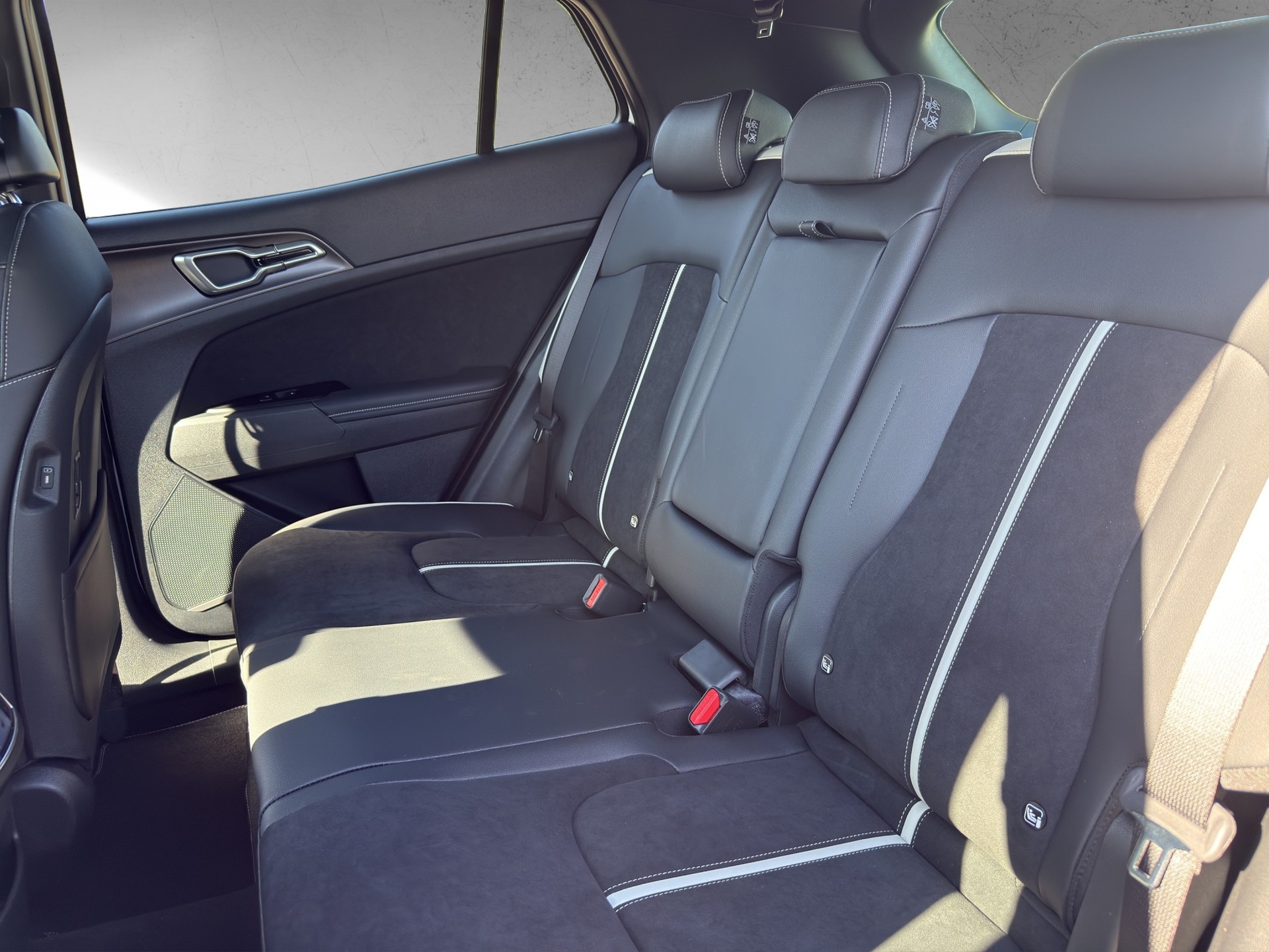 KIA Sportage 1.6T-GDi HEV GT-Line 4x4 A-image-9