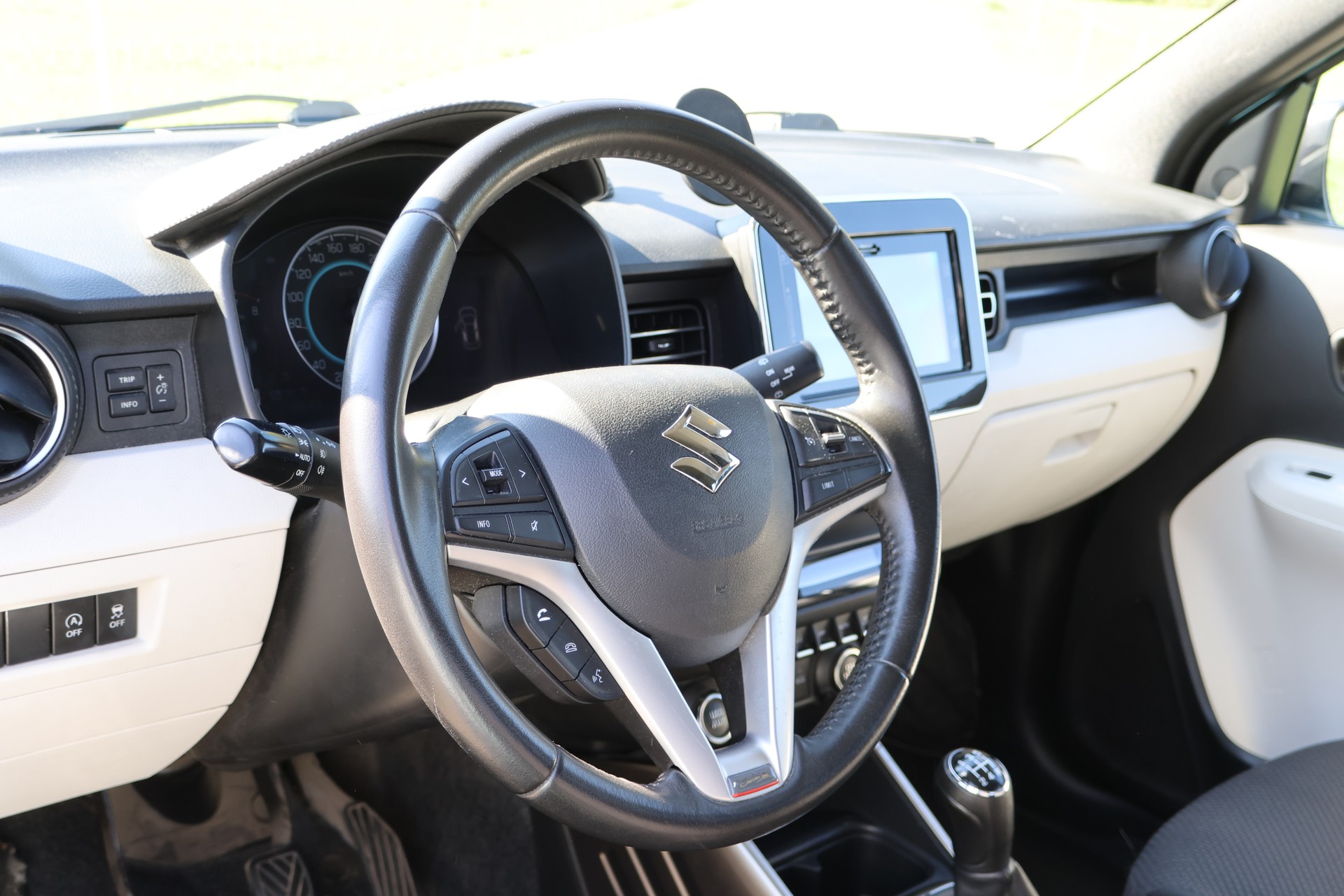 SUZUKI Ignis 1.2i Piz Sulai Top Hybrid 4x4-image-4